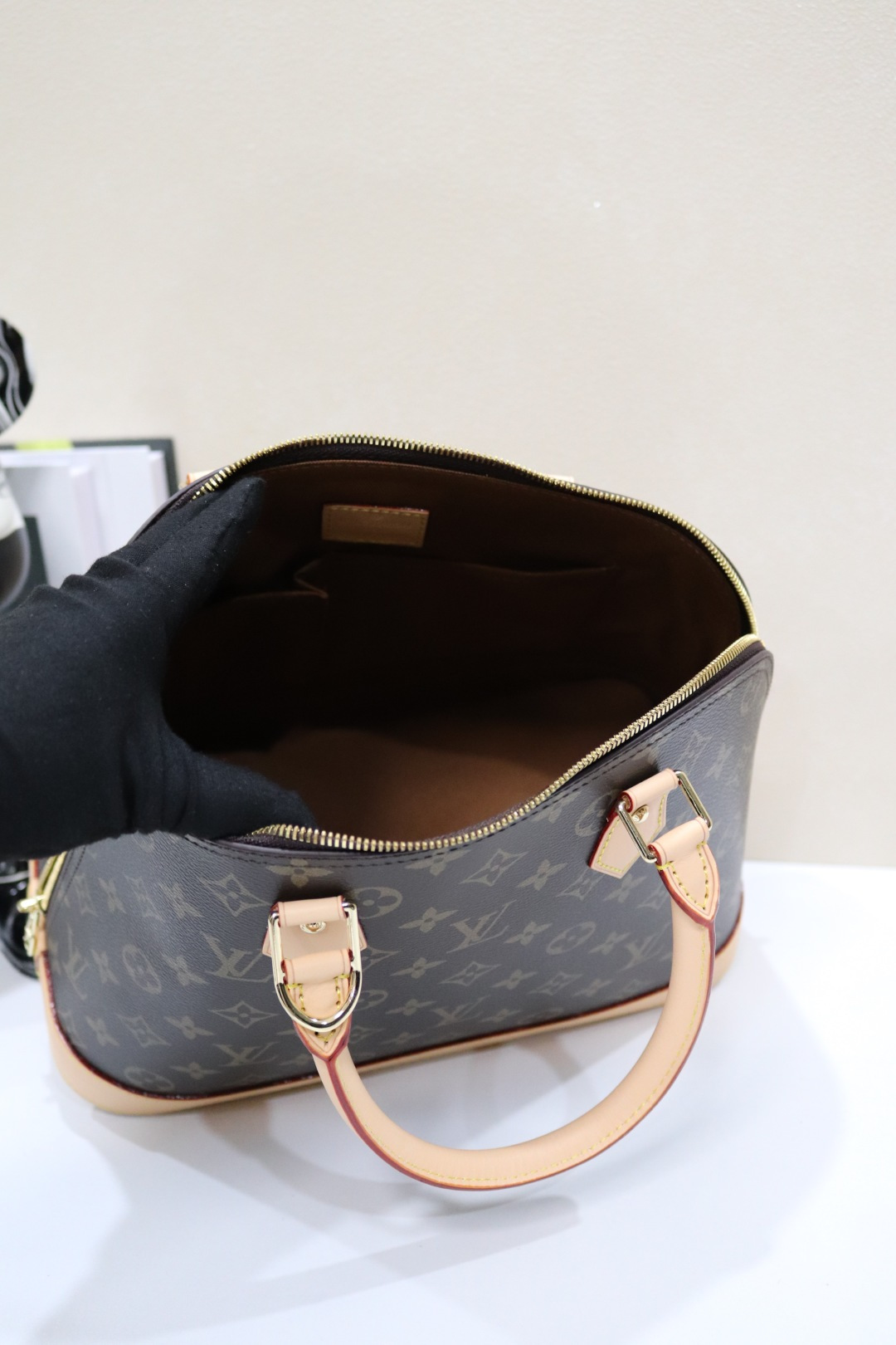 ルイ・ヴィトン アルマ BB 大号ベイビーバッグ