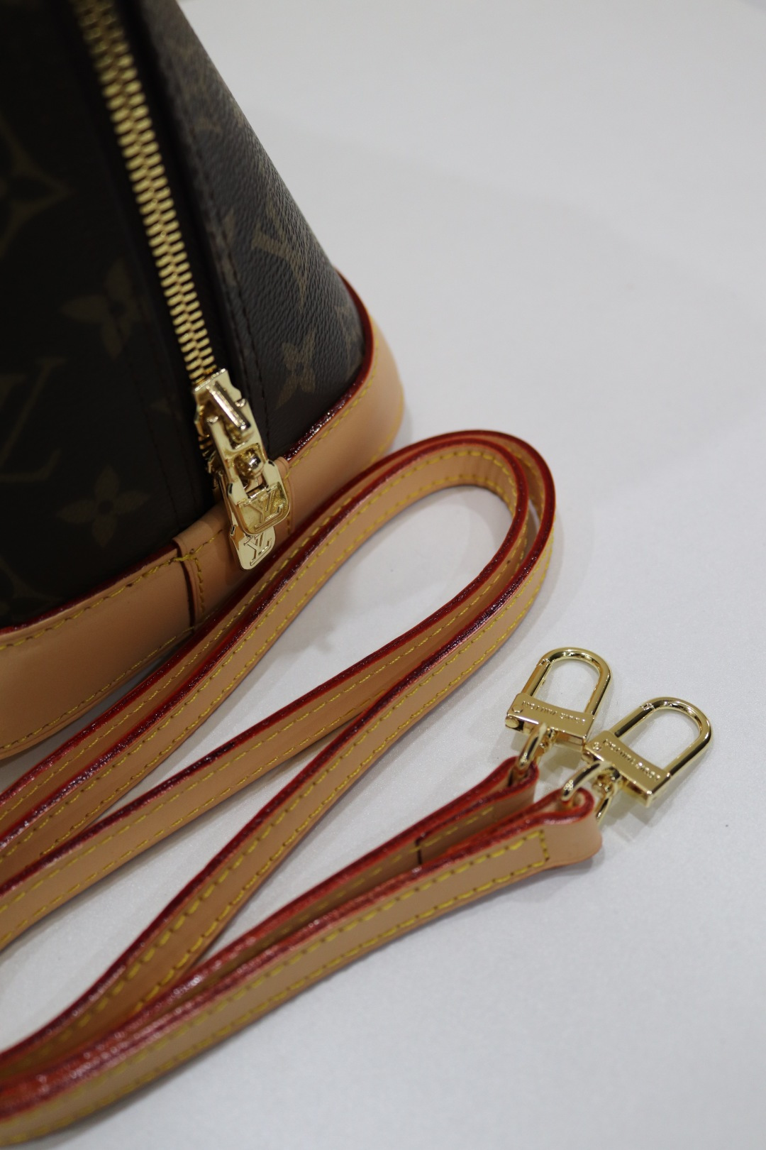 ルイ・ヴィトン アルマ BB 大号ベイビーバッグ