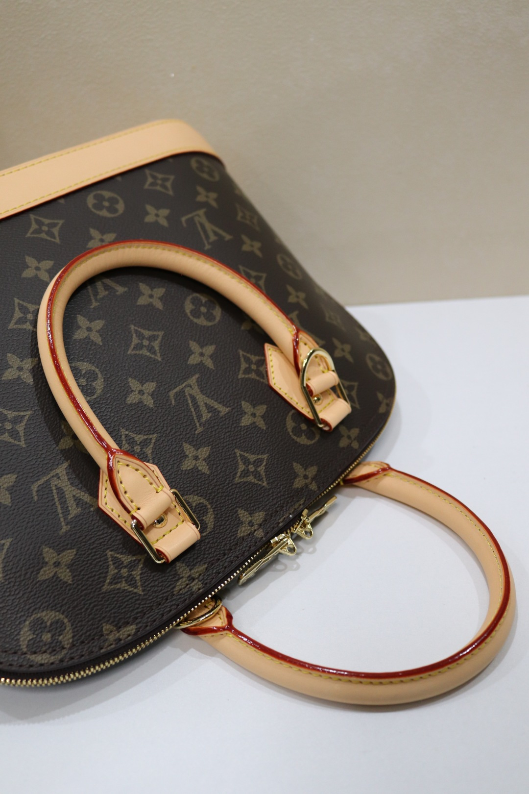 ルイ・ヴィトン アルマ BB 大号ベイビーバッグ