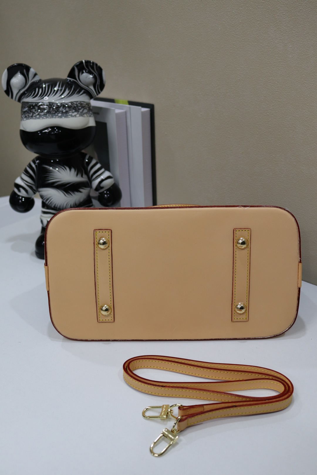 ルイ・ヴィトン アルマ BB 大号ベイビーバッグ