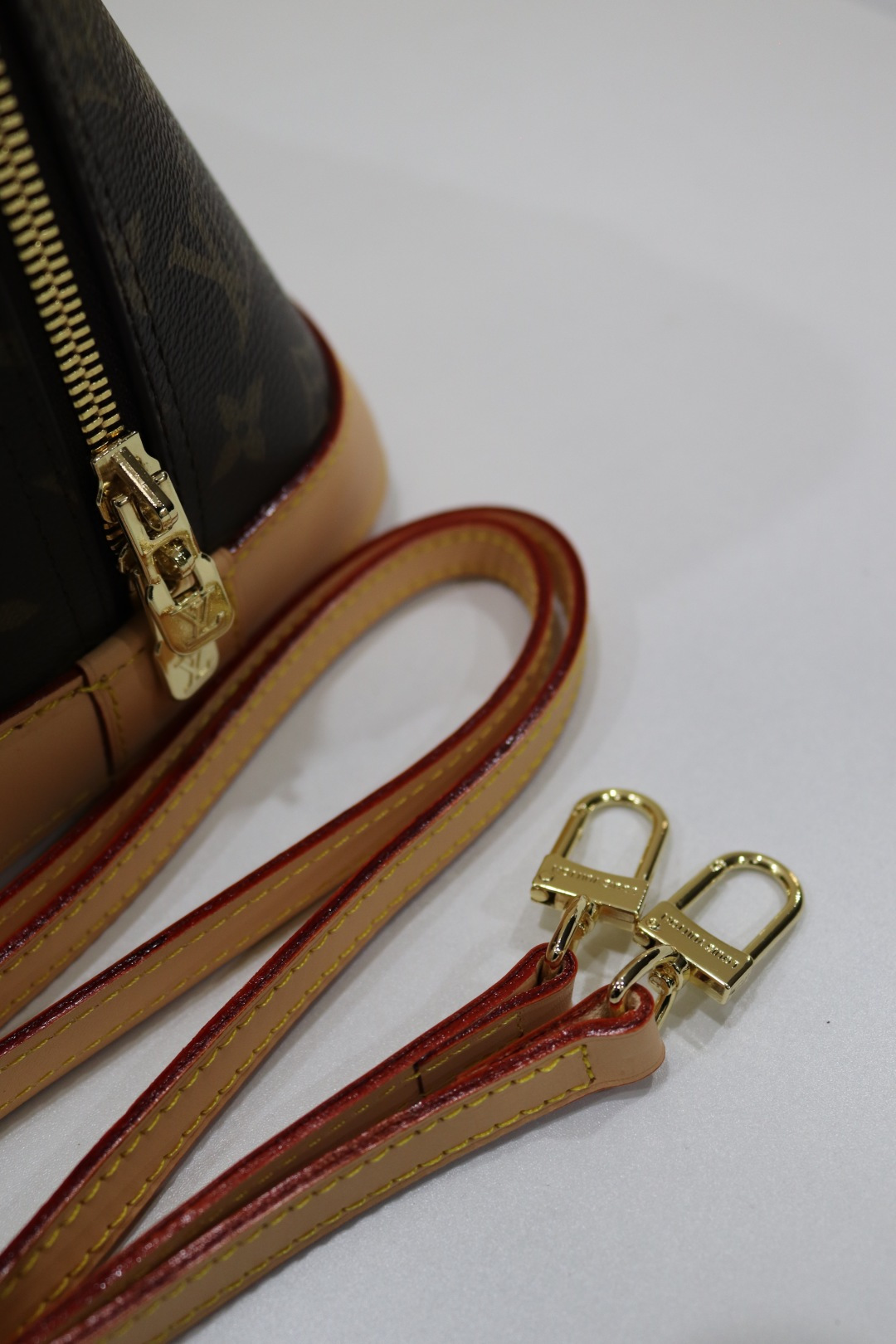 ルイ・ヴィトン アルマ BB 大号ベイビーバッグ