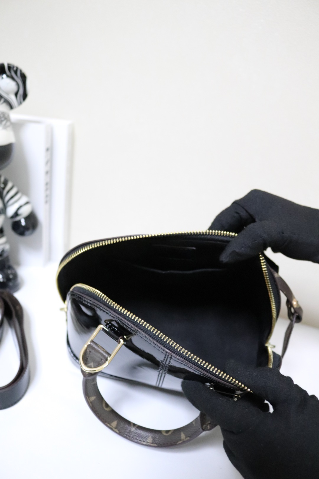 ルイ・ヴィトン アルマ BB ベイシェルバッグ