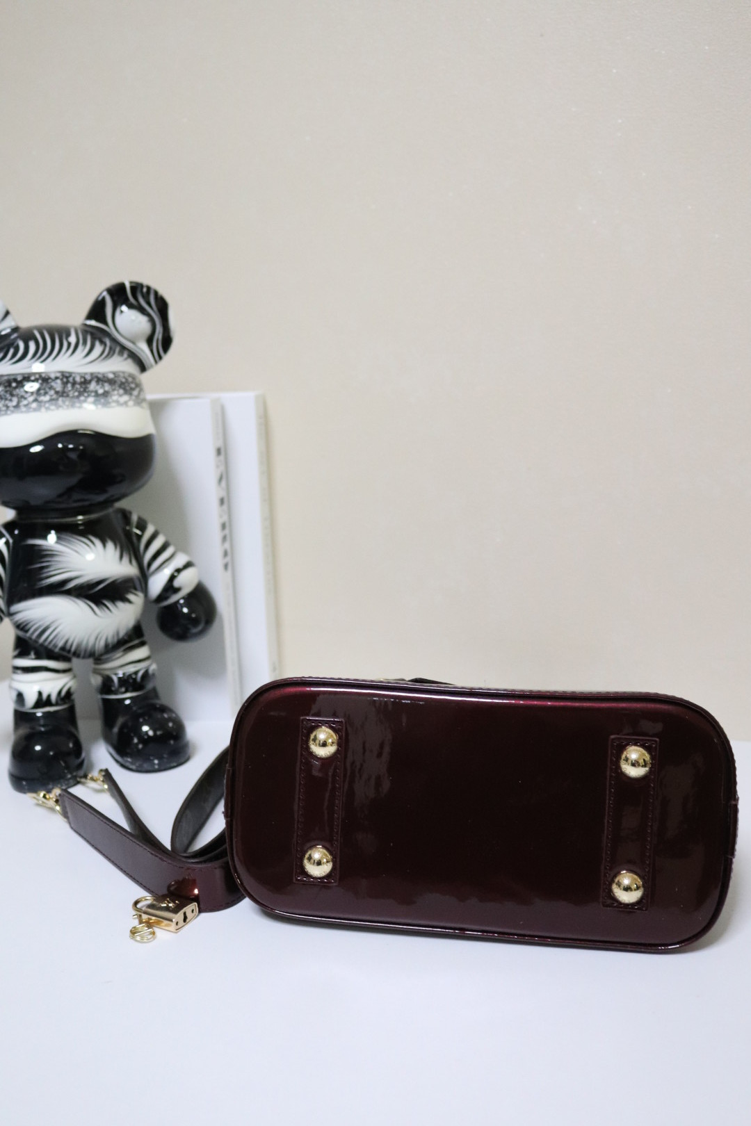 ルイ・ヴィトン Alma BB ベルベットバッグ - クラシックなデザインのモダンバージョン