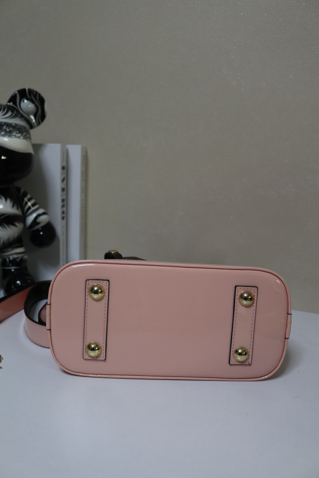 ルイ・ヴィトン Alma BB ベルバケットバッグ