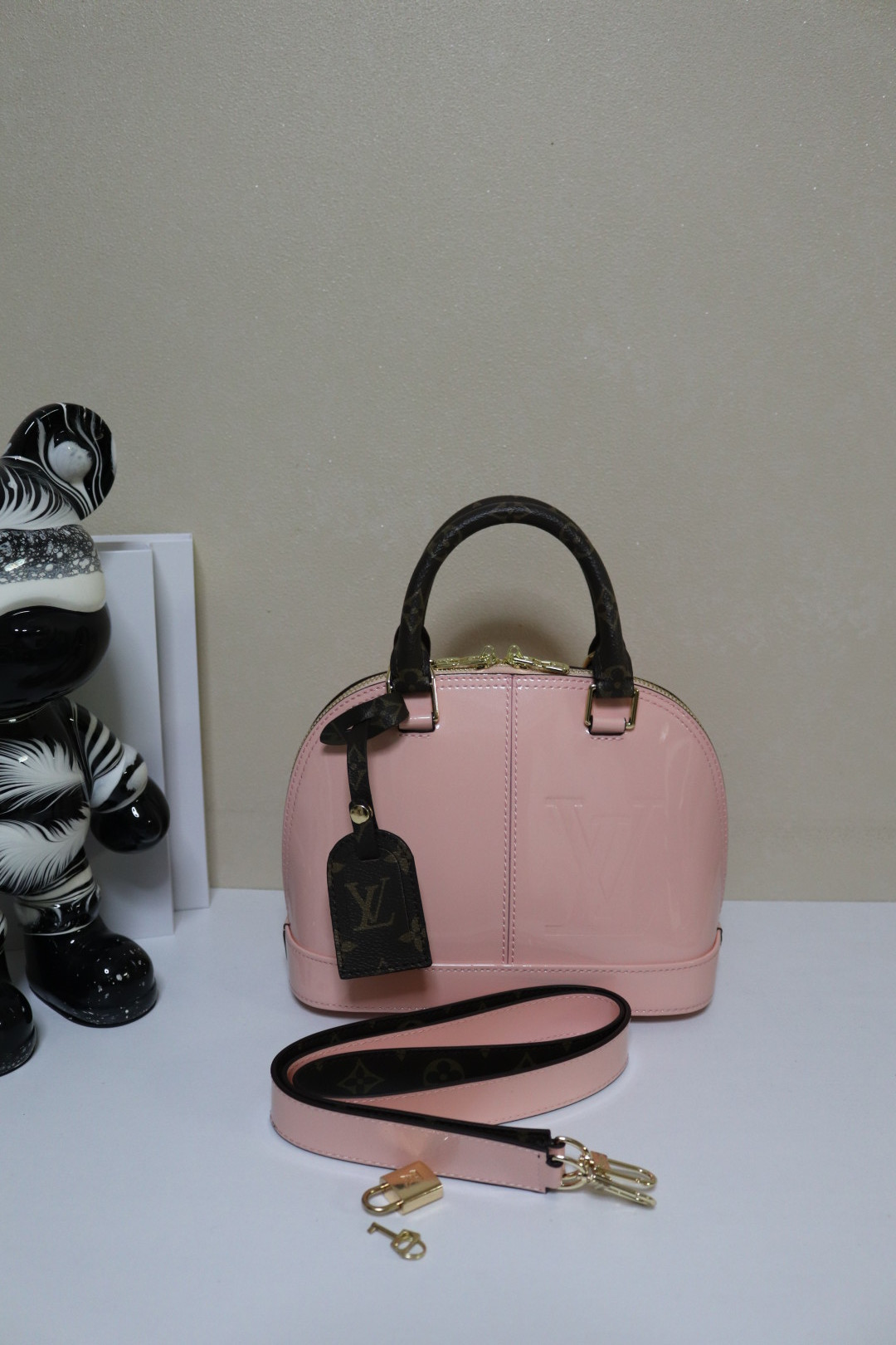 ルイ・ヴィトン Alma BB ベルバケットバッグ