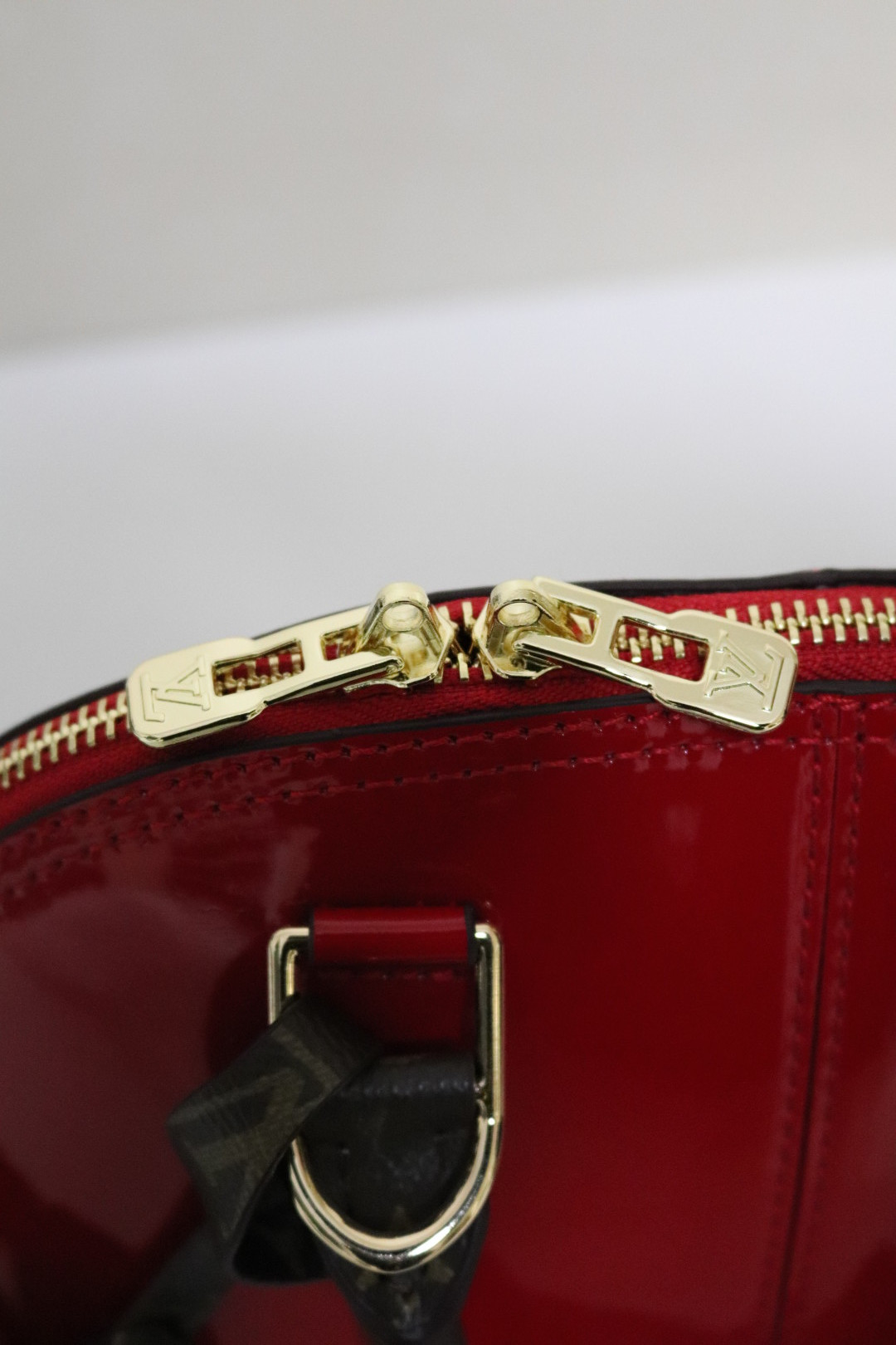 ルイ・ヴィトン Alma BB ベルリュー ショルダーバッグ