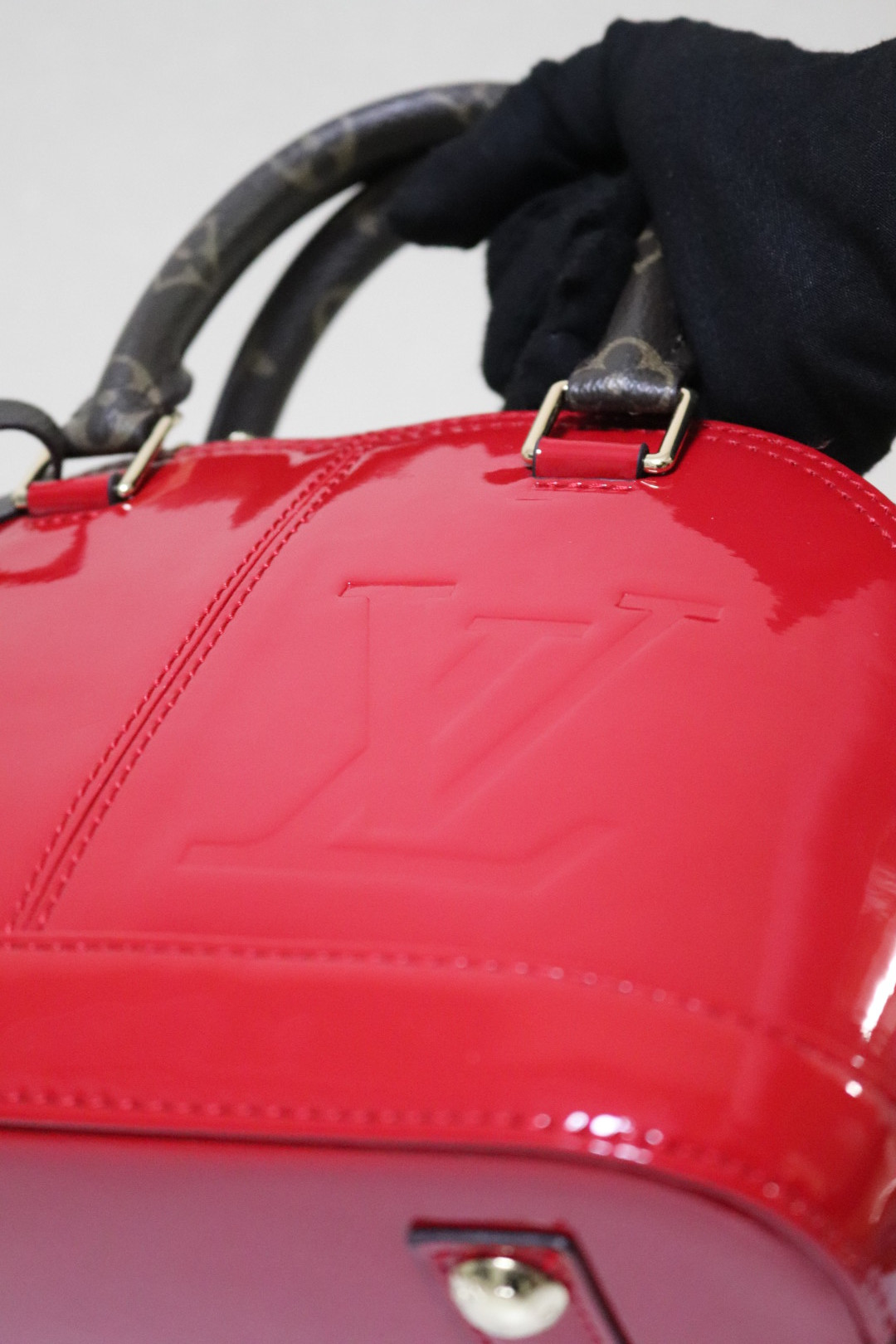 ルイ・ヴィトン Alma BB ベルリュー ショルダーバッグ