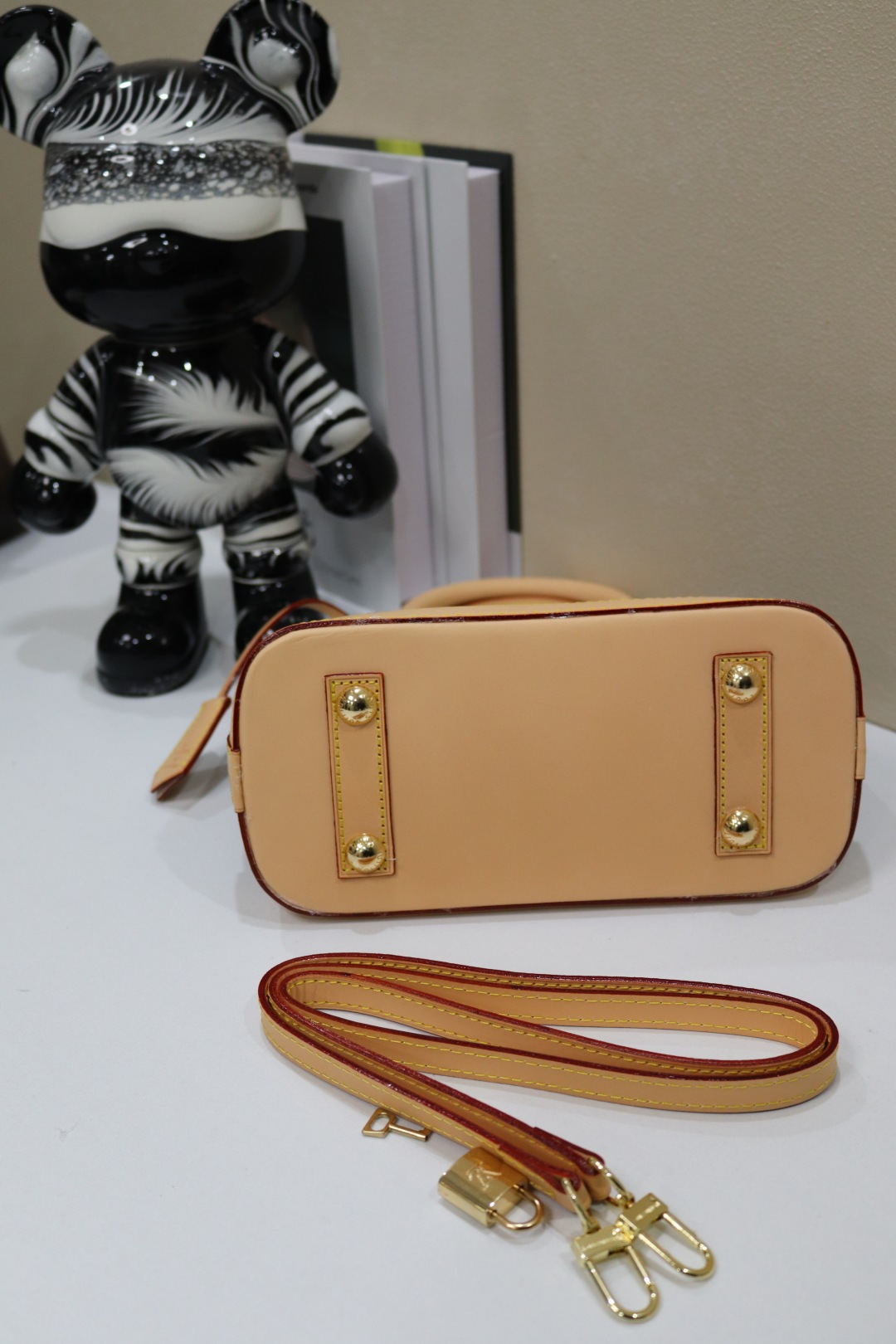 高品質老花ベイビーシェルバッグM53152