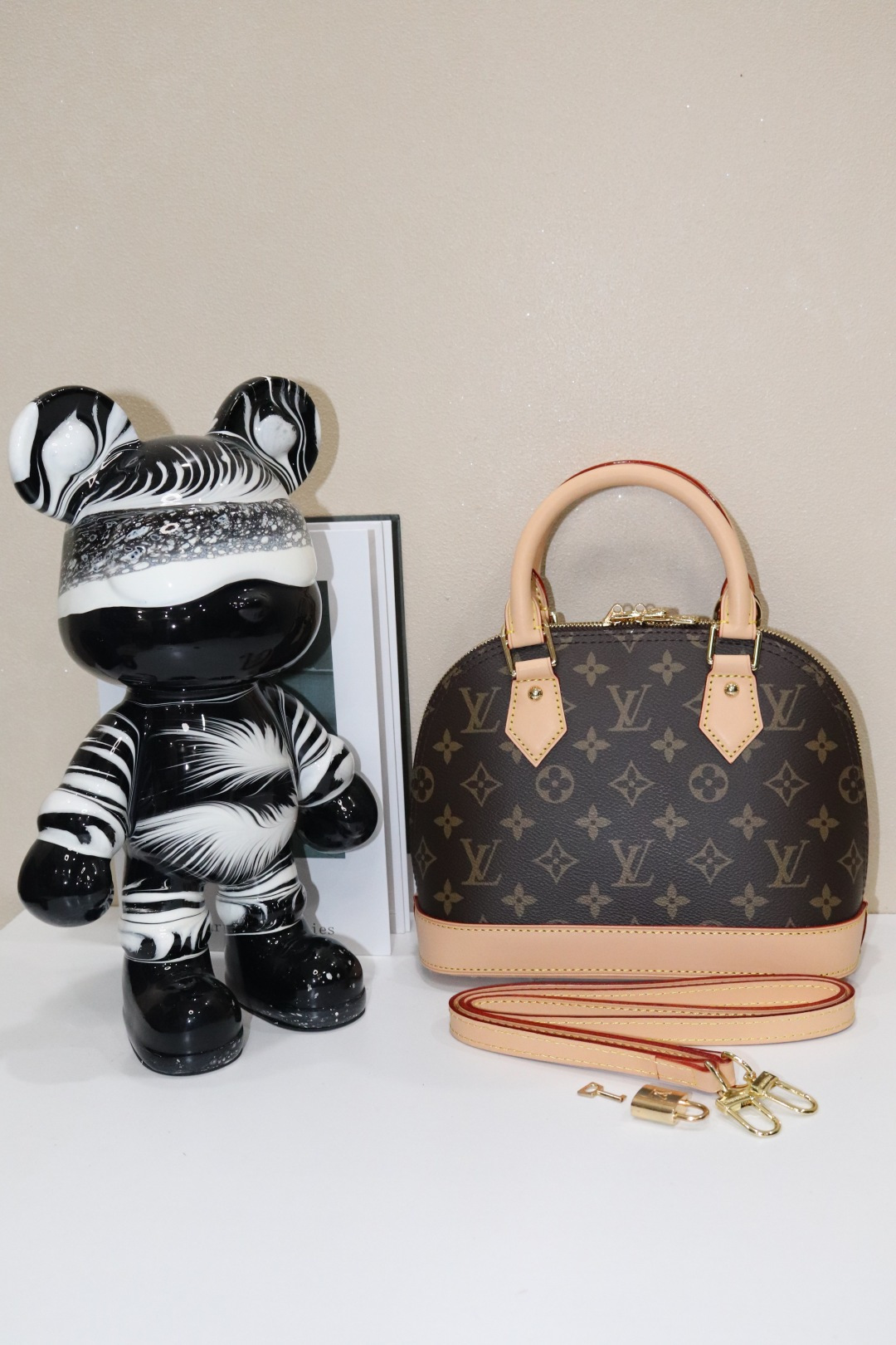 高品質老花ベイビーシェルバッグM53152