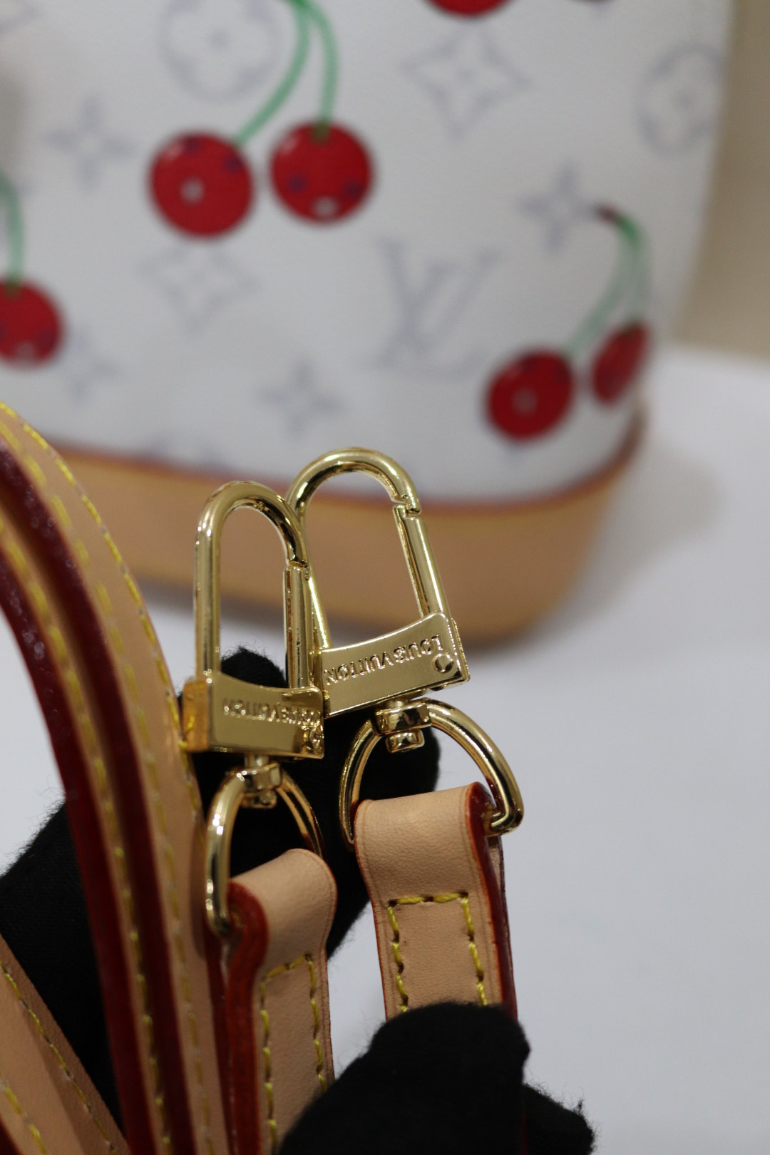 おしゃれな復刻版Alma BB手袋 - 村上隆デザインの桜の魅力