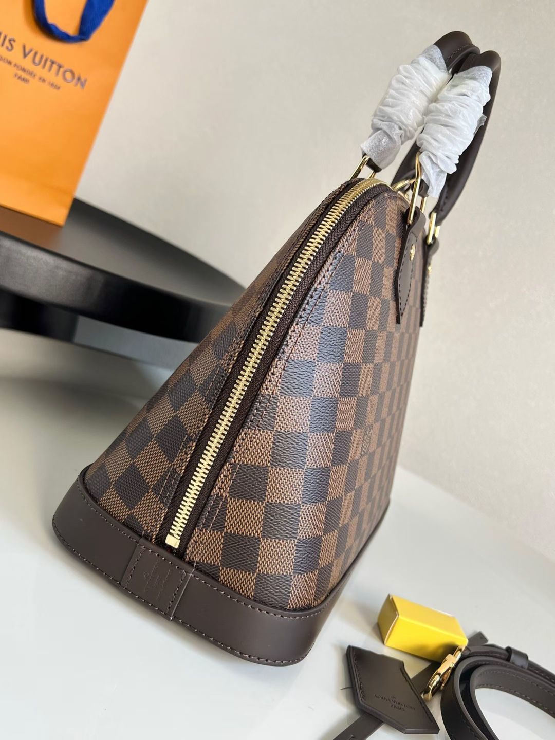 ルイ・ヴィトン アルマBB ベイグシェルバッグ