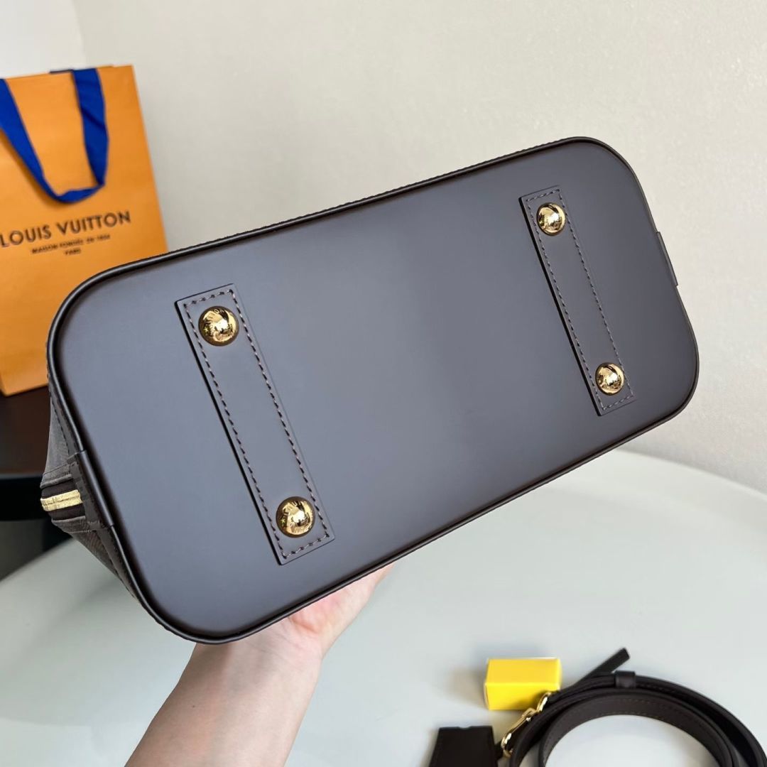 ルイ・ヴィトン アルマBB ベイグシェルバッグ