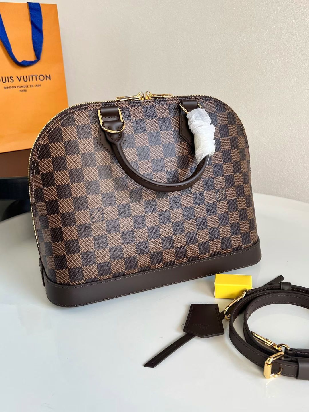 ルイ・ヴィトン アルマBB ベイグシェルバッグ