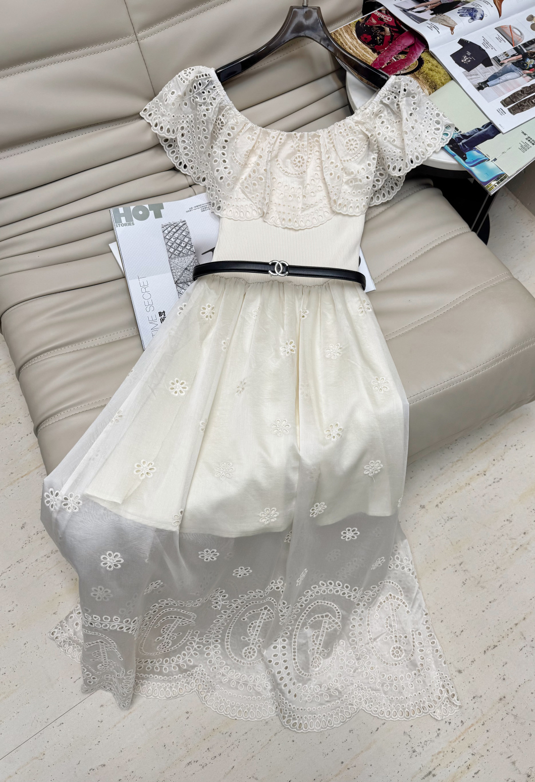 NO:436413,3302025 French temperament one-length neck off-shoulder leaf dress, gentle and elegant, the upper body effect reduces age and makes you look slim, a must-have for delicate girls, A version of tightness and inclusiveness, strongly recommended SML, skirts, alexander wang198609093302025法式气质一字领露肩荷边叶连衣裙 温柔气质感十足 上身效果减龄显瘦 精致女孩必备 A版松紧包容性强 强烈推荐SML,,skirts,alexander wang,Women's clothing