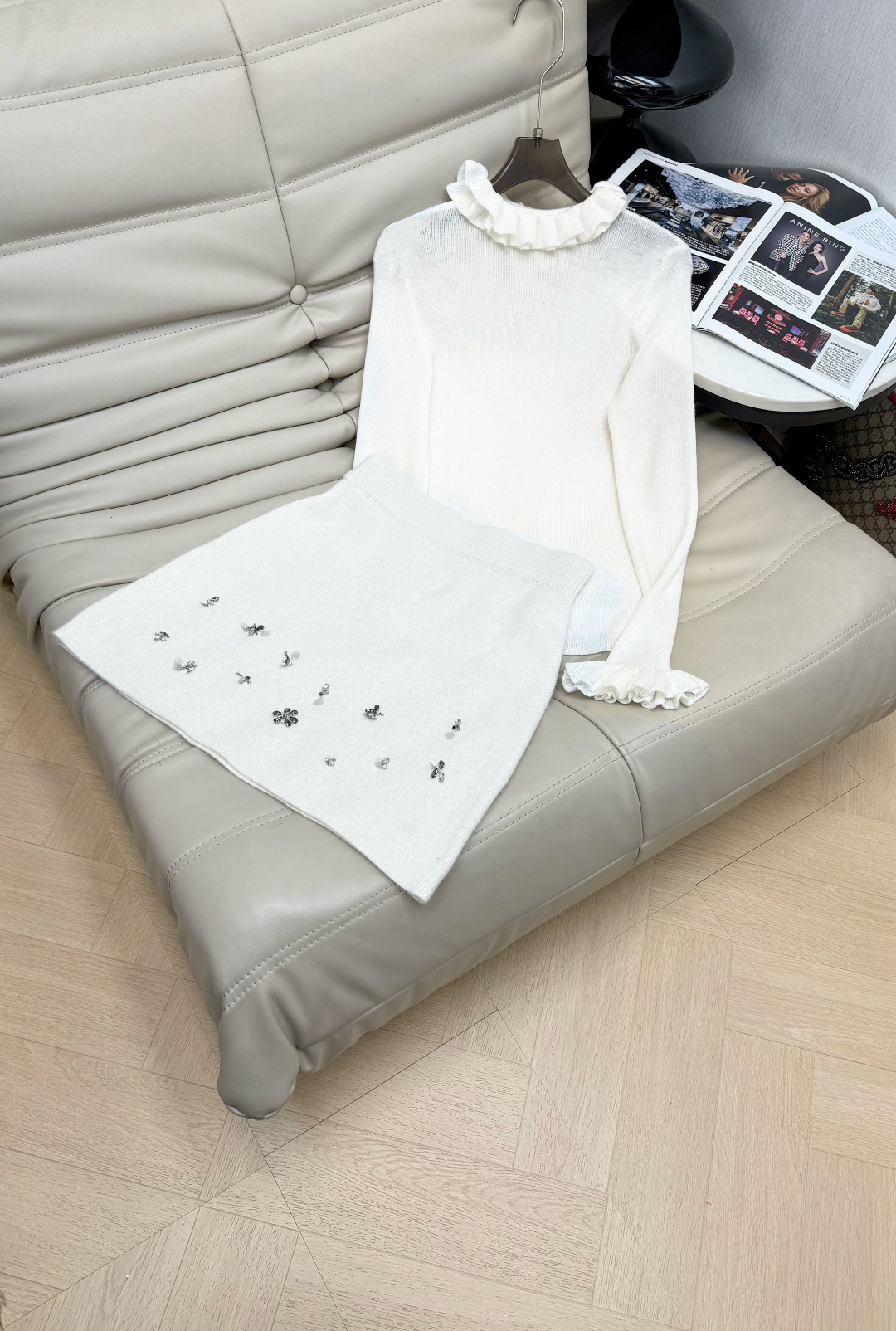 NO:665633,Half up, the new French-style ladylike style, high-waisted and slimming A-line skirt, fungus bottoming, skirt purely hand-beaded design, simple and advanced, slimming and versatile, super running volume, 3 colors, code number SML,,skirts, 19860909半 上新款法式气质名媛小香风高腰显瘦A字半身裙 木耳打底 半裙纯手工钉珠设计 简单高级 显瘦百搭 超级跑量款3色 码数SML,,skirts, ,Women's clothing