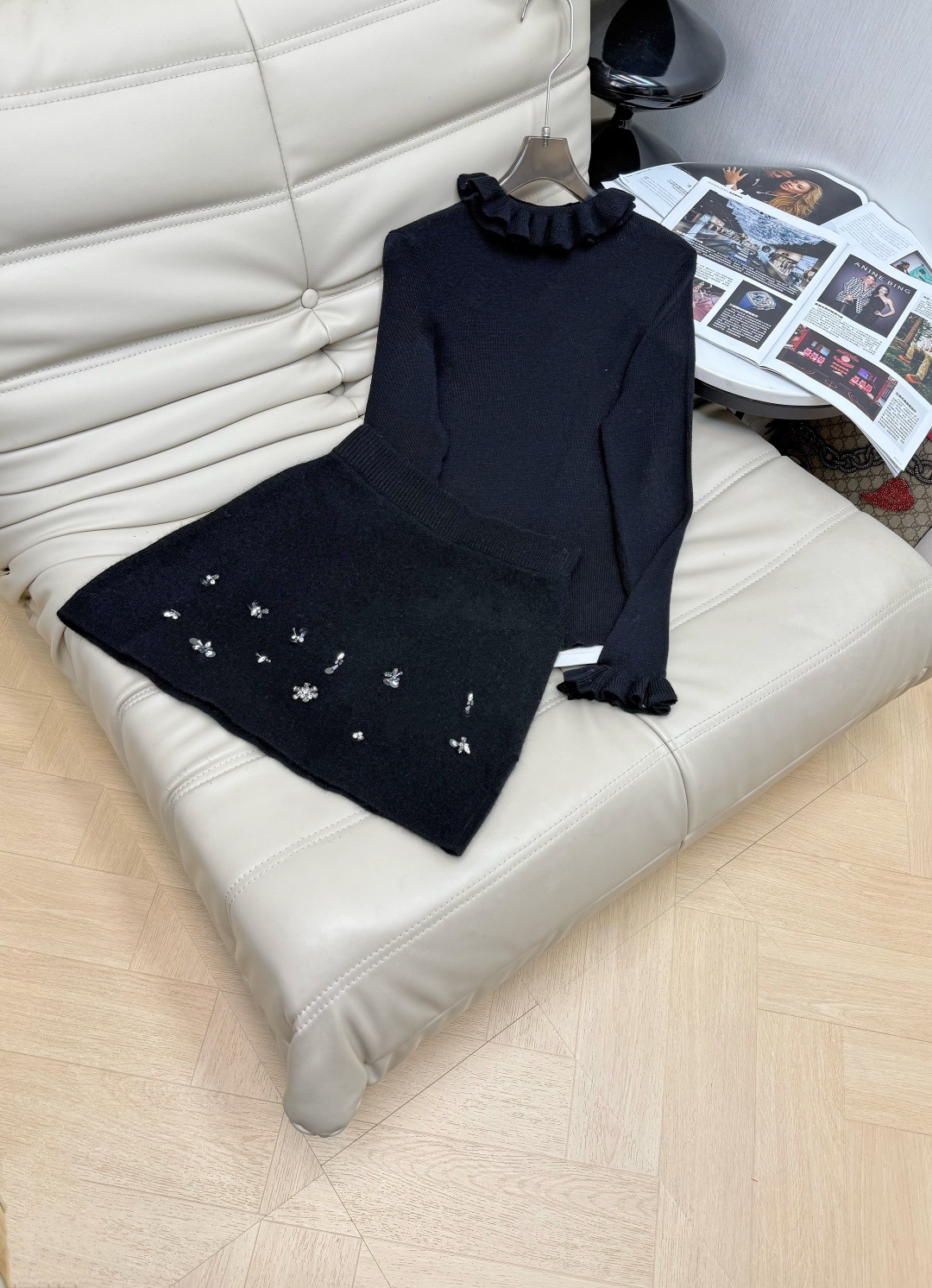 NO:665632,Half up, the new French-style ladylike style, high-waisted and slimming A-line skirt, fungus bottoming, skirt purely hand-beaded design, simple and advanced, slimming and versatile, super running volume, 3 colors, code number SML,,skirts, 19860909半 上新款法式气质名媛小香风高腰显瘦A字半身裙 木耳打底 半裙纯手工钉珠设计 简单高级 显瘦百搭 超级跑量款3色 码数SML,,skirts, ,Women's clothing