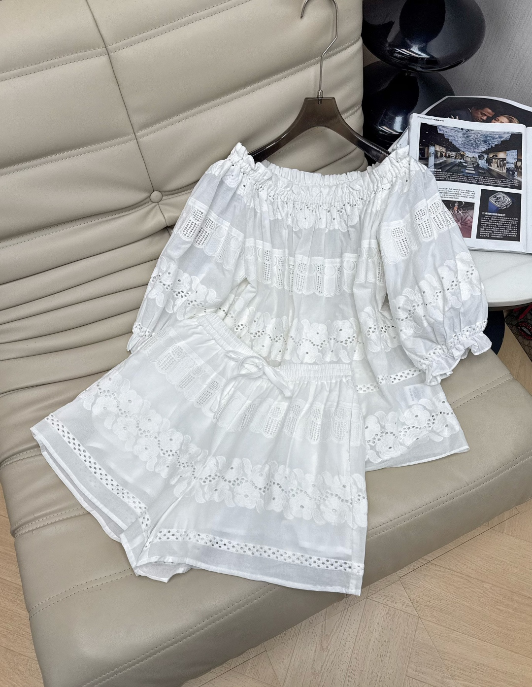 NO:750736,26Ss hollow embroidery suit. Pure cotton, light and breathable fabric + exquisite hollow embroidery. Full of freshness and elegance. The top has a loose one-shoulder elastic neckline and puff sleeves to modify the shoulder lines. The shorts have an elastic waist. It is easy to put on and take off, perfect for daily life or vacation!  The hollow embroidery details make the whole thing more layered. Pair it with sandals or flats to easily get the summer casual style ~ Recommend SML, sandals, flats, shorts,1986090926Ss镂空刺绣套装 纯棉轻薄透气面料+精致镂空刺绣 清新优雅感满满上衣是宽松一字肩 松紧领口泡泡袖 修饰肩部线条 短裤松紧腰 穿脱方便,日常或度假都超适合！镂空刺绣细节让整体更有层次感,搭配凉鞋或平底鞋,轻松get夏日休闲风～推荐SML,,sandals,flats,shorts,,Women's clothing