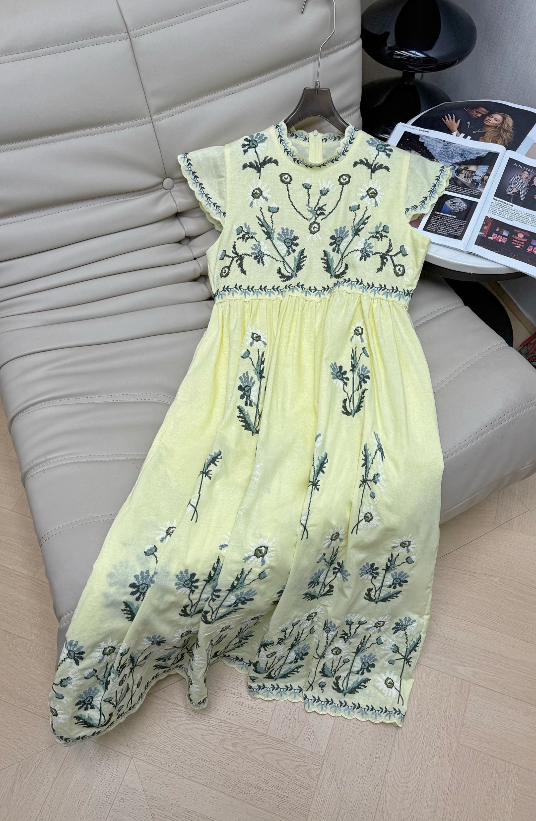 NO:751984,2026 spring new dress, light yellow main color + green plant embroidery, fresh and natural, with a spring atmosphere!  The light fabric is comfortable and breathable, a must-have for spring and summer. High-waist elastic design, strong tolerability, ankle-length skirt, exquisite embroidery details, literary and retro style. Recommended 34-36-38,,skirts,198609092026春季新款连衣裙 浅黄色主色+绿色植物刺绣 清新自然超有春日氛围感！轻薄面料舒适透气 春夏必备.高腰松紧设计,包容性强,裙摆及踝 刺绣细节精致,文艺复古风 推荐 34-36-38,,skirts,,Women's clothing