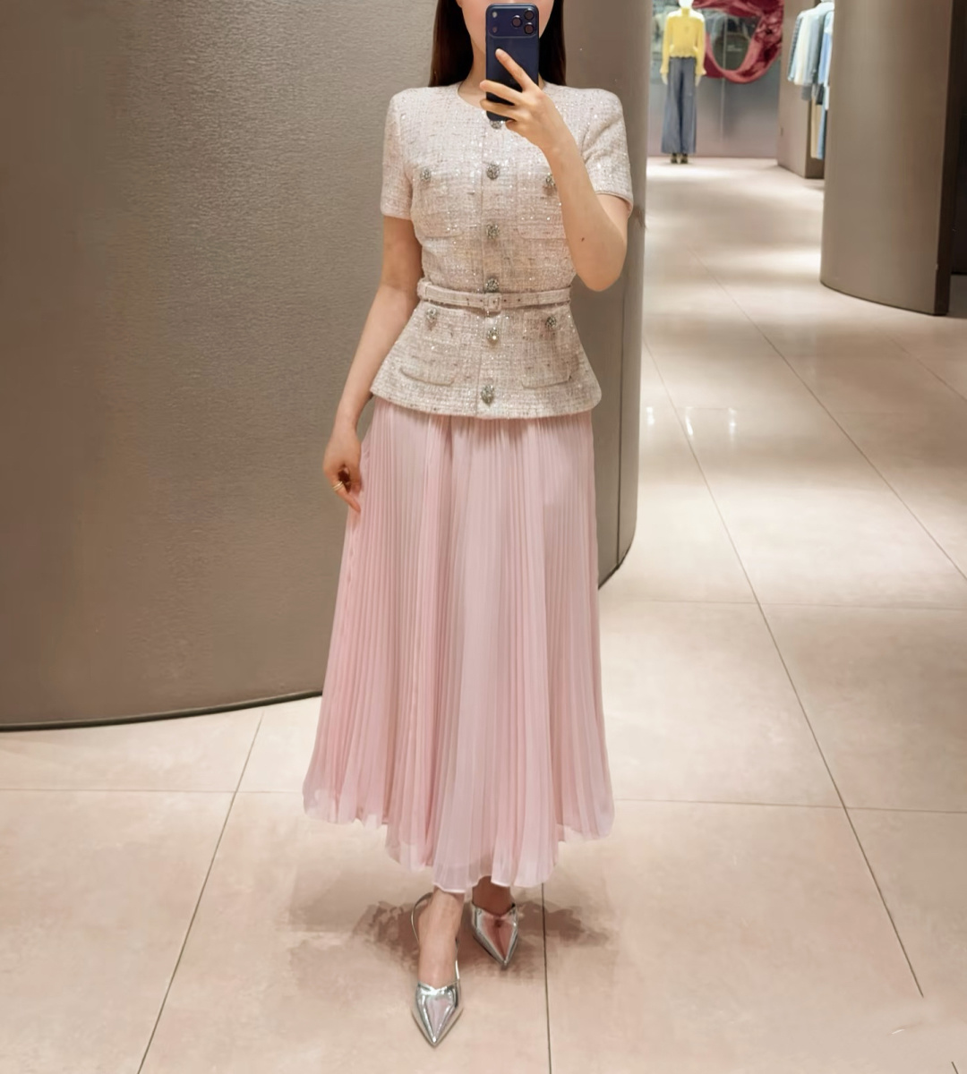 NO:753956,,,19860909,,,Women's clothing