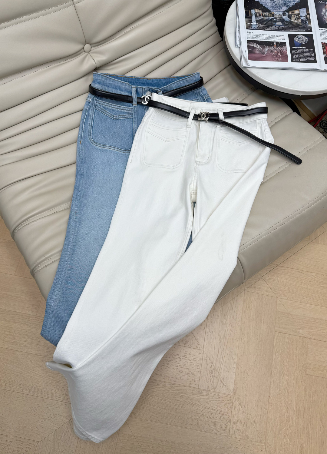 NO:753949,——26 new high-waisted straight jeans are made of high-end customized denim fabrics, which are very comfortable to wear, conventional design, and tolerant. The back label letters add visual charm, and the belt is more stylish. Two-color code number SMLXL M,,jeans,19860909——26新款 高腰直筒牛仔裤 采用高端定制牛仔面料,穿起来非常舒适,常规设计,包容性好,后贴标字母增添视觉魅力,搭配腰带更加有型.两色码数SMLXL M,,jeans,,Women's clothing