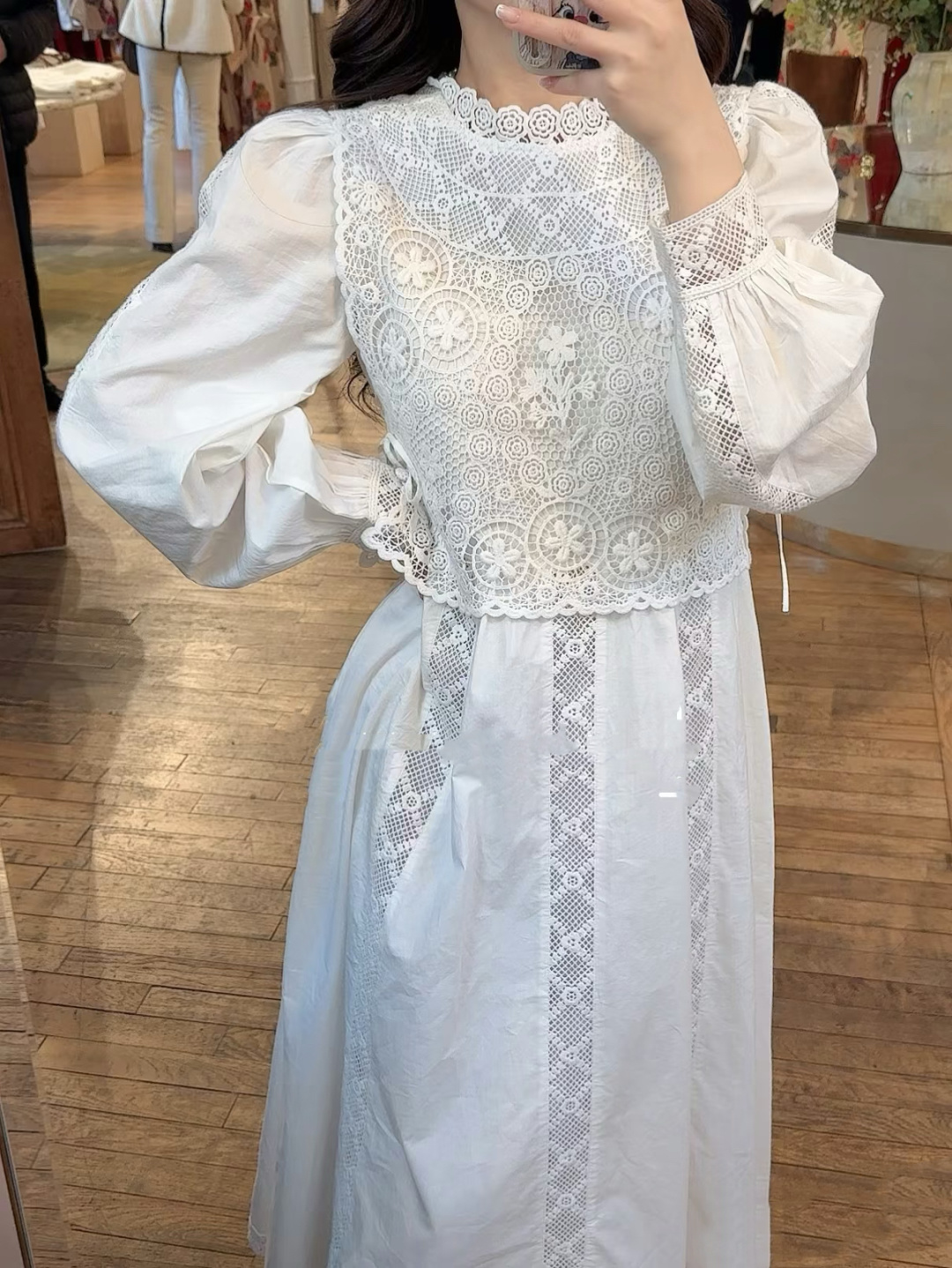 NO:803224,,,19860909,,,Women's clothing