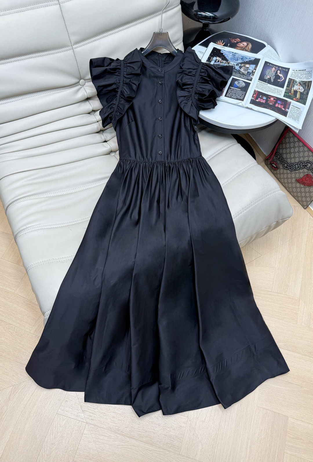 NO:876545,2026 spring and summer black dress, cotton fabric is dry and stylish. The pleats on the chest can be removed and the pleated skirt has a retro girly dark style. The ruffled cuffs and neckline are super layered. The tailoring fits the body shape, is elegant and individual, and can be easily worn in daily life or special occasions. Paired with simple accessories, it looks more advanced!  SML,,skirts,198609092026春夏黑色连衣裙,棉质面料干爽有型.胸前捏褶可以拆线+百褶裙摆,复古少女暗黑风,荷叶边袖口和领口超有层次感.剪裁贴合身形,优雅又个性,日常或特殊场合都能轻松驾驭,搭配简约配饰更显高级感！SML,,skirts,,Women's clothing