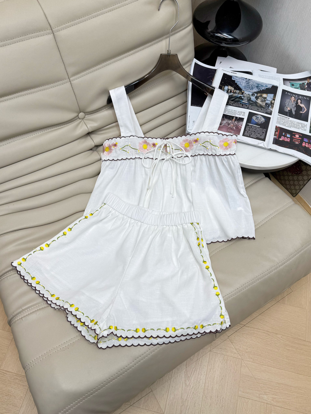 NO:869305,Top p pants 26Ss niche embroidered suspender suit pure cotton fabric, light and breathable, super comfortable to wear in summer!  The top is made of suspenders + exquisite embroidery, and the buttons on the chest are embellished, giving it a retro girly feel. The bottom is made of shorts, with echoing embroidery on the edges. The overall style is fresh and natural, and can be easily worn on vacation, outdoors, and in daily life ~ Pair it with a straw hat or sandals to directly enhance the atmosphere!  SML,,sandals,shorts,hats,19860909上衣 p裤子 26Ss小众刺绣吊带套装 纯棉面料 轻薄透气,夏天穿超舒服！上衣是吊带+精致刺绣,胸前纽扣点缀,复古少女感满满 下装是短裤,边缘刺绣呼应,整体清新自然,度假、户外、日常都能轻松驾驭～搭配草帽或凉鞋,氛围感直接拉满！SML,,sandals,shorts,hats,,Women's clothing