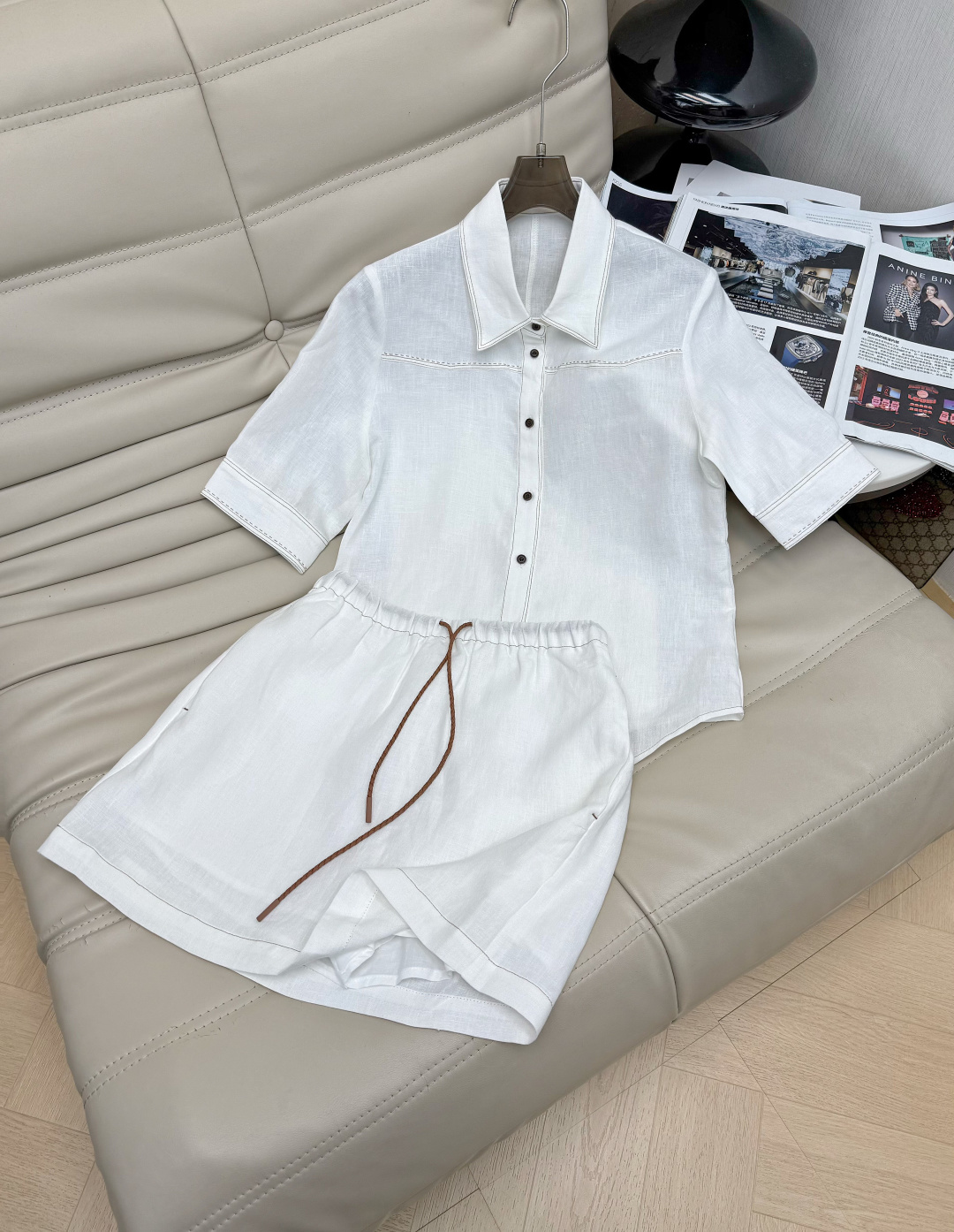 NO:870400,Tops, skirts, 2026 new summer short-sleeved shirts, elastic waist pants and skirts, linen material, loose-fitting tops, comfortable and breathable, perfect for summer!  Classic lapel + black buttons, simple and detailed. The cuffs are rolled and paired with a drawstring waist and trouser skirt. It has a casual feel ~ fresh and natural. It is simple and has a sense of design. Recommend SML, skirts, shirts, T-shirts,19860909上衣 半裙2026夏季新款短袖衬衫松紧腰裤裙 亚麻材质 上衣宽松版型,舒适透气,夏天穿超合适！经典翻领+黑色纽扣,简约又有细节感 袖口卷边设计,搭配抽绳腰围裤裙 休闲感满满～清新自然 简约又有设计感 推荐SML,,skirts,shirts,T-shirt,,Women's clothing