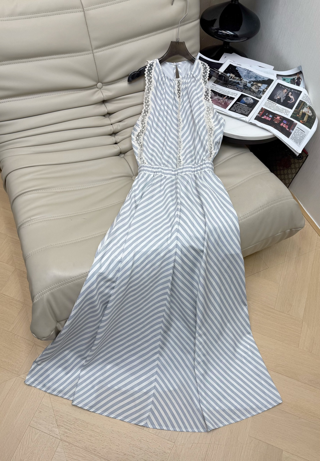 NO:872480,2026Ss-Spring and Summer Series Striped Sleeveless Dress, High Quality Cotton + Lace, Retro Contrast Color Stripes Super Textured!  Sleeveless + waist design, flattering the body shape and comfortable. The skirt is of moderate length. It looks beautiful when worn alone. No complicated matching is required. It is simple and advanced. SML,,skirts,198609092026Ss-春夏系列条纹无袖连衣裙,高品质棉+蕾丝花边,复古撞色条纹超有质感！无袖+收腰设计,修饰身形又舒适裙长适中 单穿就很美,无需复杂搭配,简约又高级 SML,,skirts,,Women's clothing
