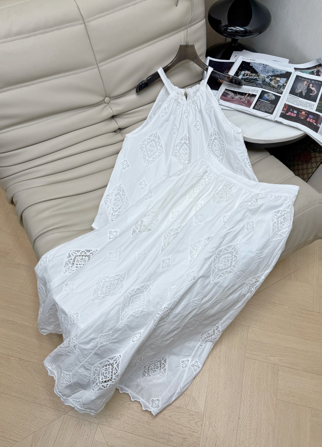 NO:873889,Tops and skirts 26Ss white halter top, heavy-duty skirt (can be separated into P), full of French retro style, hollow embroidery pattern, ultra-exquisite pure cotton fabric, breathable and light, super comfortable to wear in summer!  The halterneck top is elegant and shows off the lines of the shoulders and neck, and the skirt is loose and versatile. It can be worn every day on vacation. It has a French relaxed feel and can instantly create a perfect atmosphere for taking photos at the beach or in a cafe!  SML,,skirts,19860909上衣 半裙 26Ss白色挂脖小上衣重工半裙(可分开P)法式复古风满满 镂空刺绣花纹超精致纯棉面料透气又轻盈,夏天穿超舒服！挂脖上衣优雅又显肩颈线条,半裙裙摆宽松 百搭不挑人 度假日常都能穿、法式松弛感,海边、咖啡馆拍照氛围感直接拉满！SML,,skirts,,Women's clothing