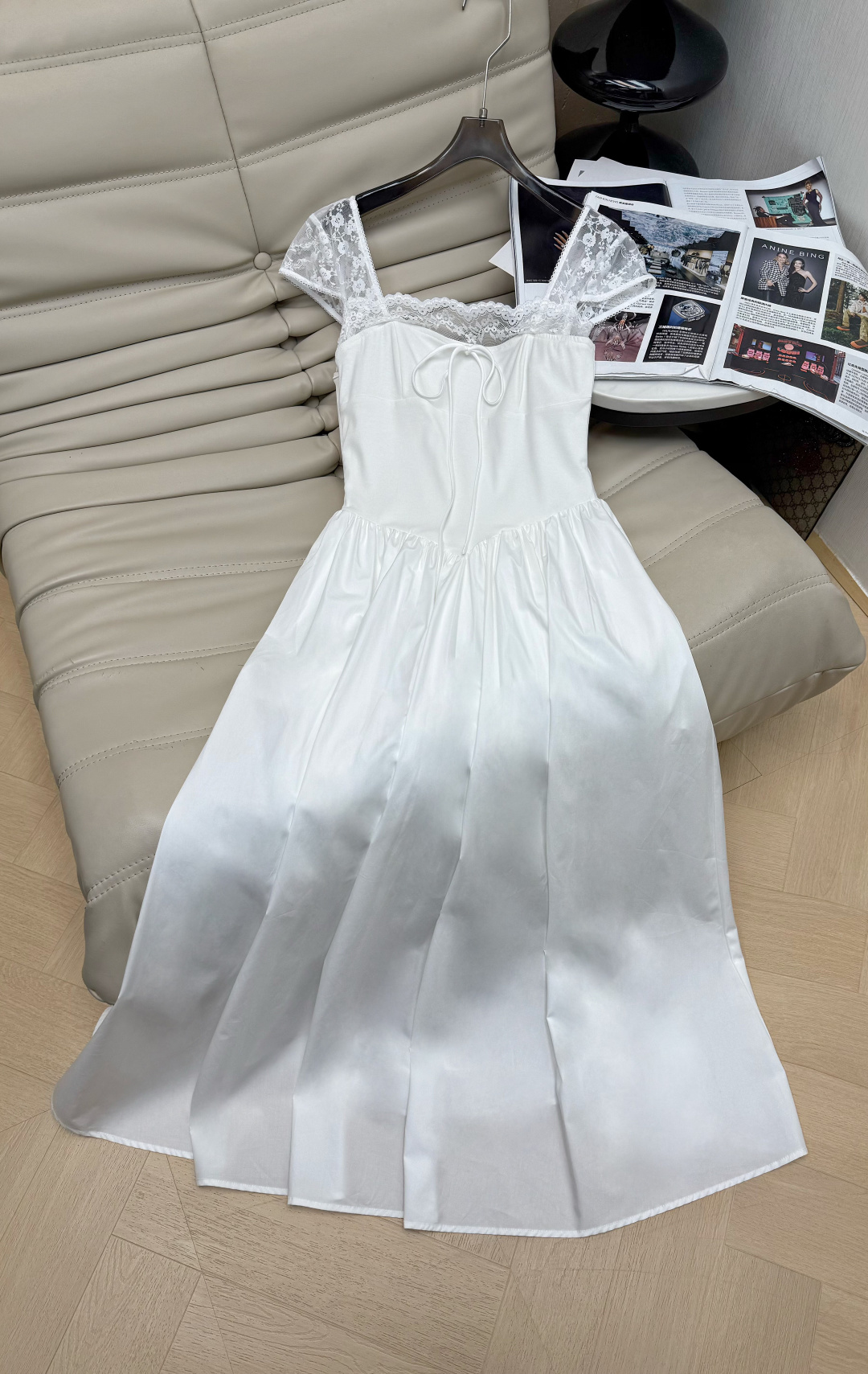 NO:877494,26Ss lace splicing dress is light and breathable, super comfortable to wear in summer. It has a French romantic atmosphere. The waist is designed to show your figure, the skirt is naturally draped, and the length is just right. It is suitable for daily life, dating, and photo taking. It has three-dimensional effect and comfort. Pair it with a straw hat or small bag. It is a must-have for a fresh and elegant outing!  SML.,,skirts,hats,1986090926Ss蕾丝拼接连衣裙 轻盈透气,夏天穿超舒服 法式浪漫氛围感拉满 收腰设计显身材,裙摆自然垂坠,长度刚好,日常、约会、拍照都很适合 立体感和舒适度都在线,搭配草帽或小包,清新优雅出街必备！ SML.,,skirts,hats,,Women's clothing