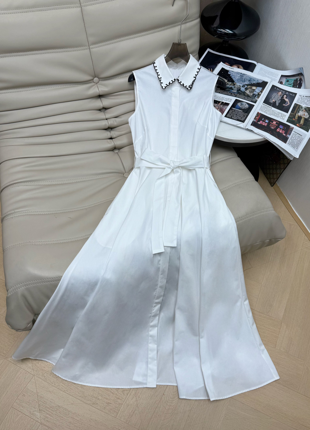 NO:889123,2026 spring and summer white moonlight dress, high count worsted cotton, crisp and breathable texture, perfect drape and not easy to wrinkle, sleeveless shirt collar, heavy embroidery details on the collar are super exquisite!  The waist is made of the same fabric and can be tied freely, the A-line hem modifies the leg shape, and the hidden pockets on the side are super practical. The minimalist white color is strong and refreshing. Recommend S-XL, skirts, shirts,198609092026春夏白月光连衣裙,高支精纺棉,质地挺括透气,垂坠感满分不易皱 无袖衬衫领 领子重工刺绣细节超精致！腰间同面料系带可自由束腰,A字大摆修饰腿型,侧边隐形口袋超实用.极简白色刚劲又清爽 推荐S-XL,,skirts,shirts,,Women's clothing
