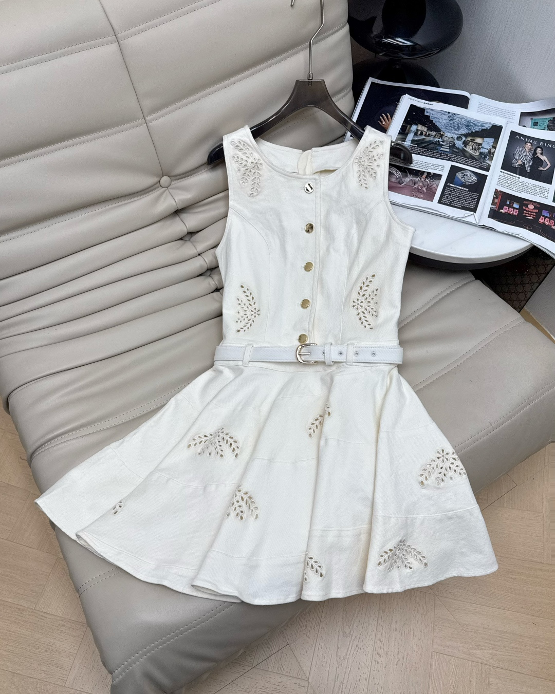 NO:891372,2026 spring and summer ivory white denim skirt, sleeveless round neck + A-line waist design, showing off your body proportions!  The skirt has hollow embroidery of plants and flowers, with exquisite details, breathability and design. The waistband of the same color is adjustable, practical and beautiful, the denim fabric is stiff, the skirt is fluffy, and the elegance is perfect~ Recommend SML,,skirts,198609092026春夏象牙白牛仔裙,无袖圆领+A字收腰设计,显身材比例超赞！裙身植物花卉镂空刺绣,细节精致,透气又有设计感.同色腰带可调节,实用又美观,牛仔布料硬挺,裙摆蓬松,优雅气质满分～推荐SML,,skirts,,Women's clothing