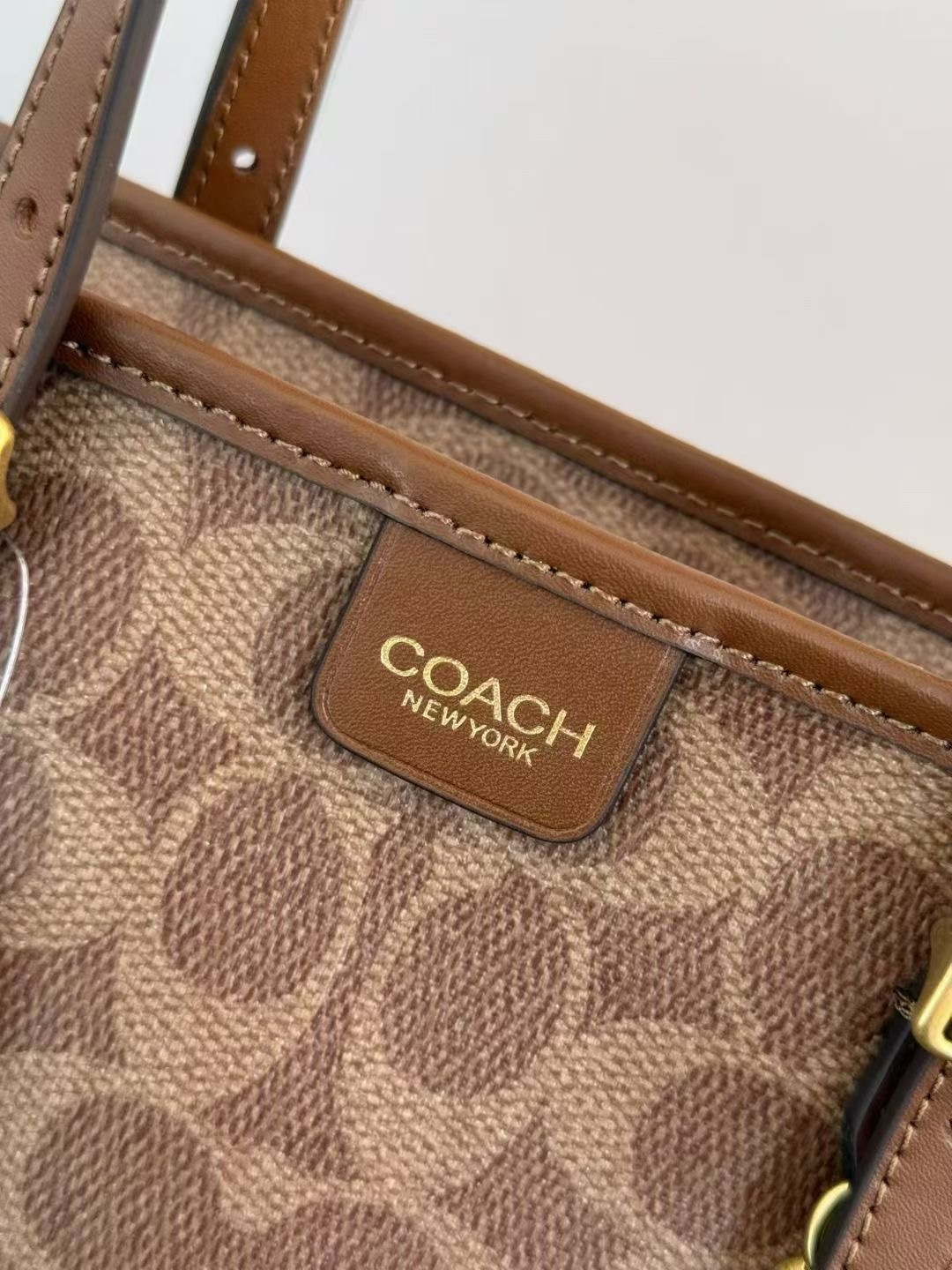 Coach ～原Coach蔻驰 CCD94 taxitote21系列新款菜篮子托特包手提斜挎包