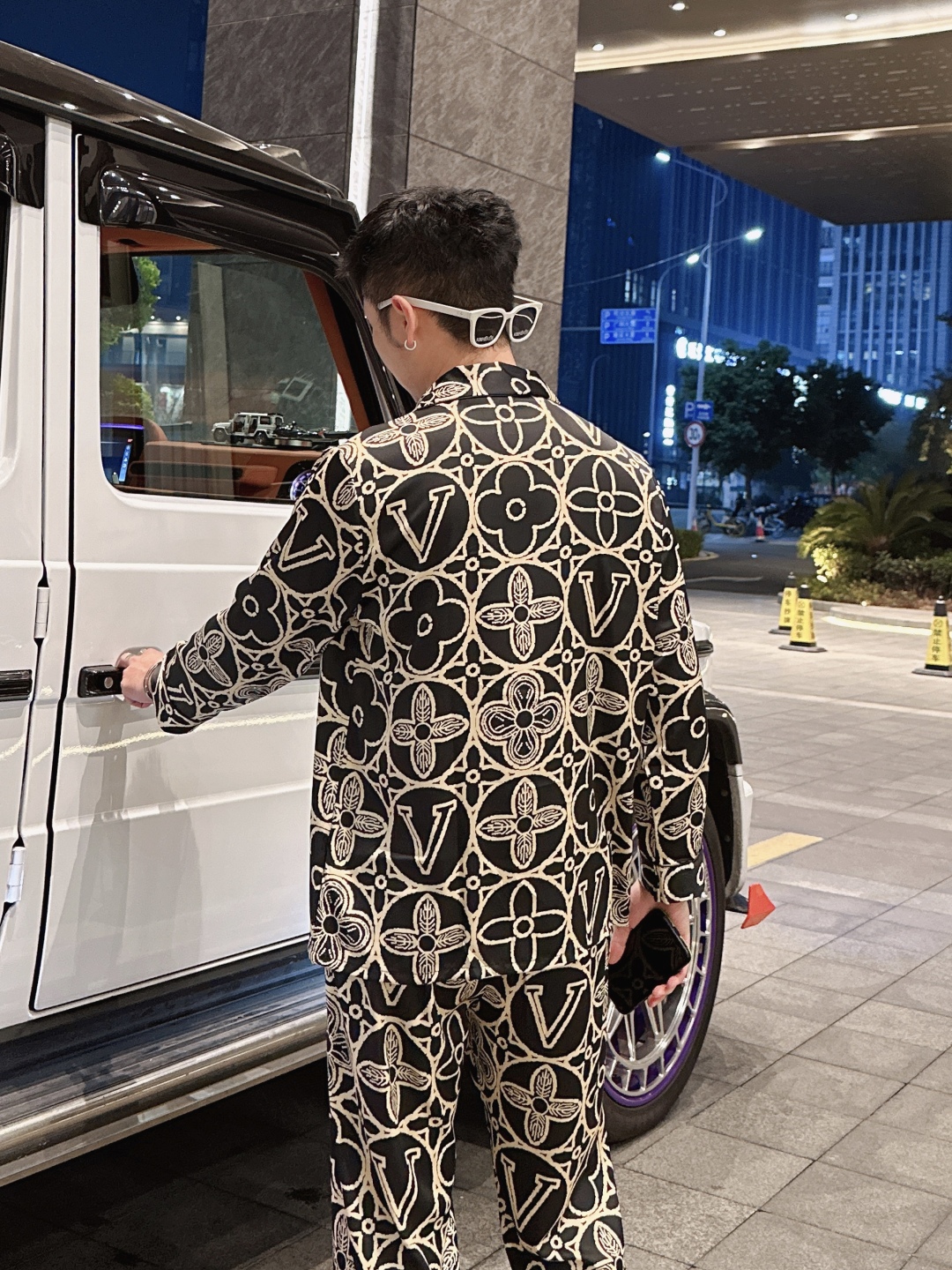  派家原创 新款上新🆕 🔥🔥驴家 高端家居服套装，长袖长裤 男女同款，采用高定韩国丝面料，上身效果舒适，
