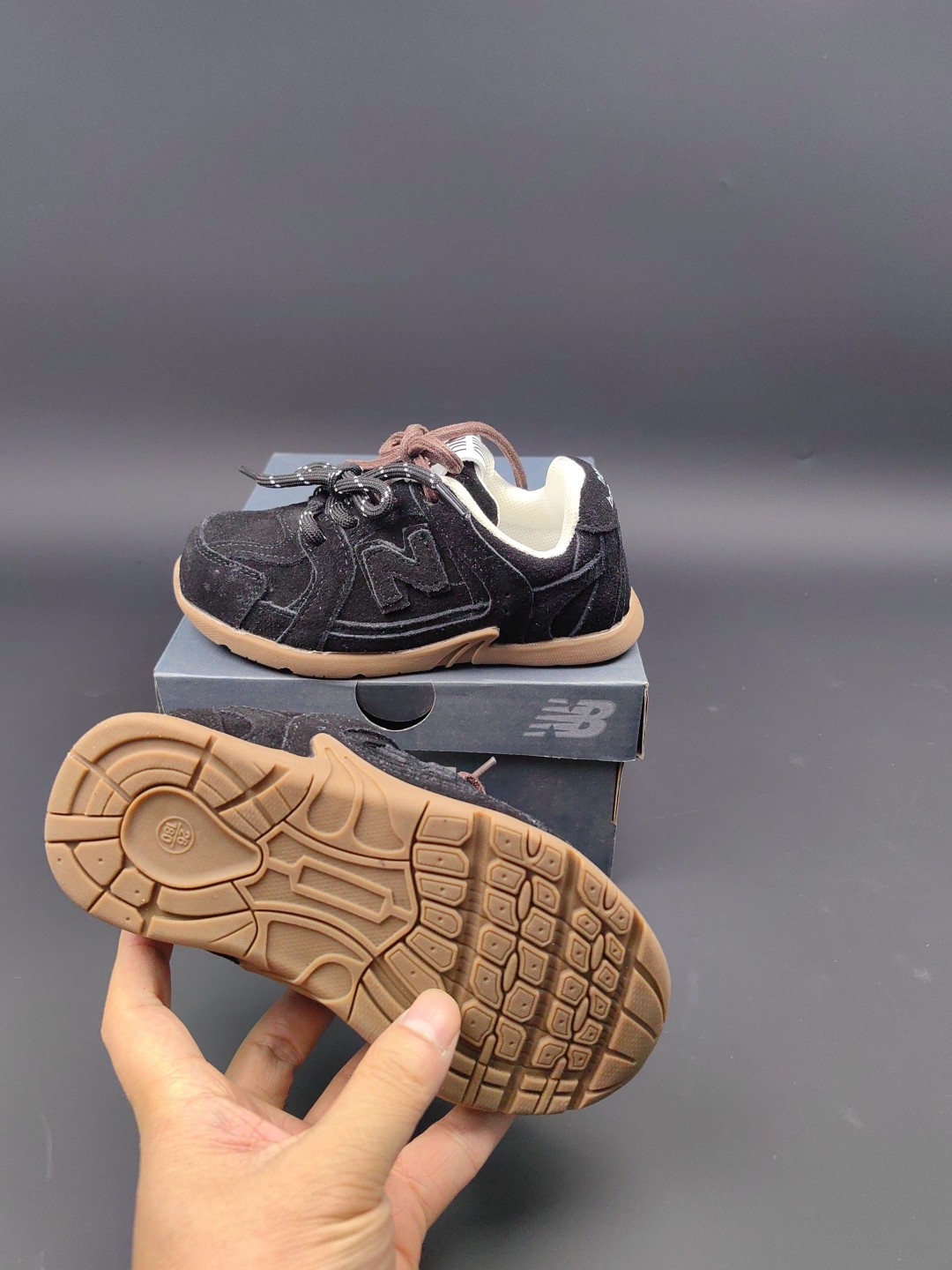 Miu Miu Velcro Sneakers for Kids - Stylish, Comfortable, and Easy to Wear 6 cmp a1754207057338 4321