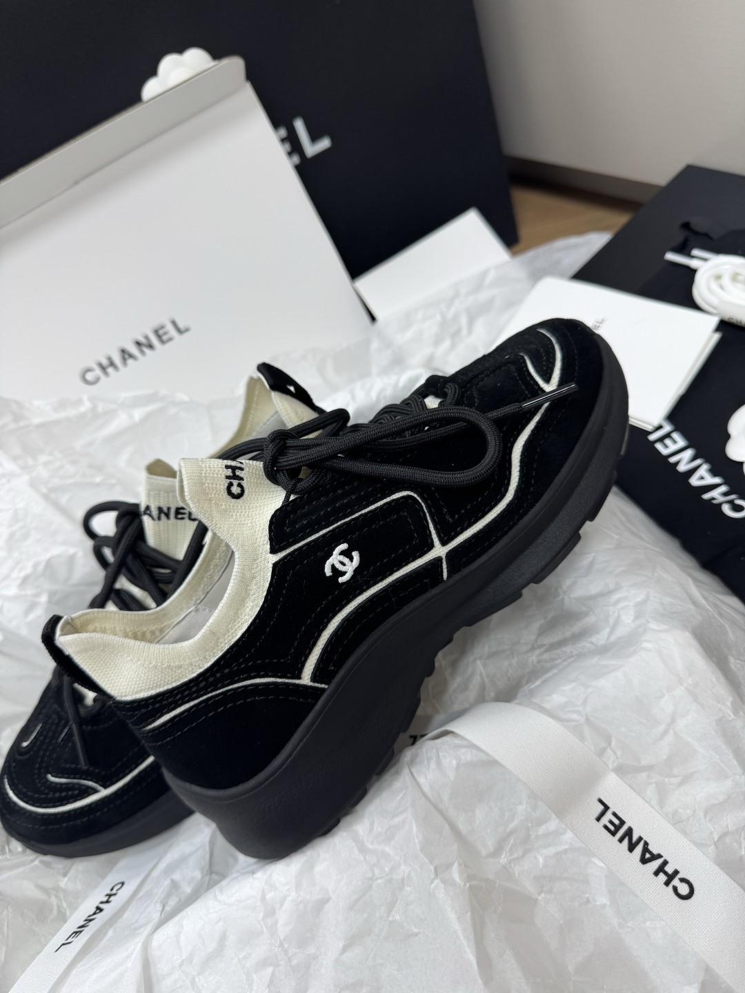 샤넬 26 A 레트로 스니커즈 139662 썸네일 이미지