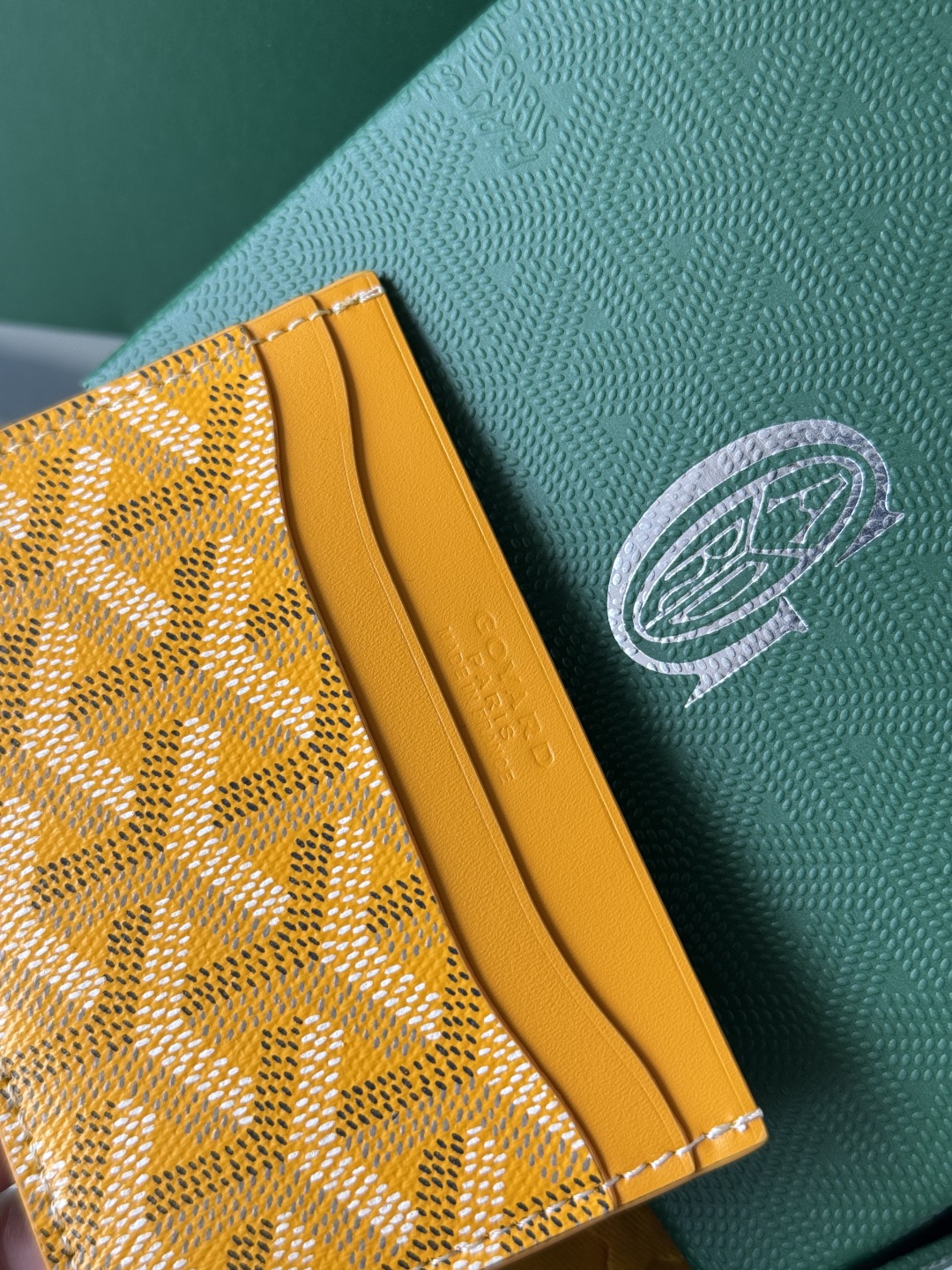 Goyard Yellow Card Holder - Compact & Stylish Wallet Alternative - Unisex 8 cmp i1745821587593 8734 0 6