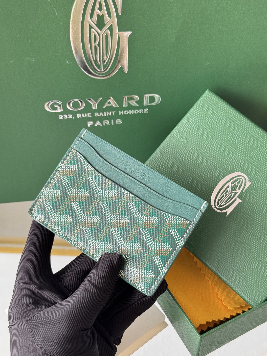 Goyard Green Card Holder - Compact and Stylish for Everyday Essentials 8 cmp i1745821806926 1326 0 7