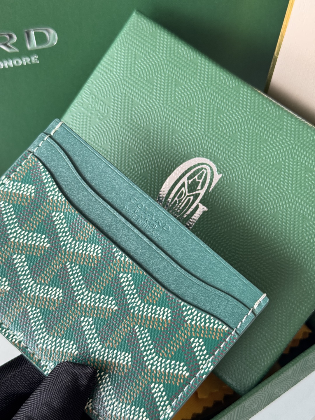 Goyard Green Card Holder - Compact and Stylish for Everyday Essentials 7 cmp i1745821806971 2494 0 6