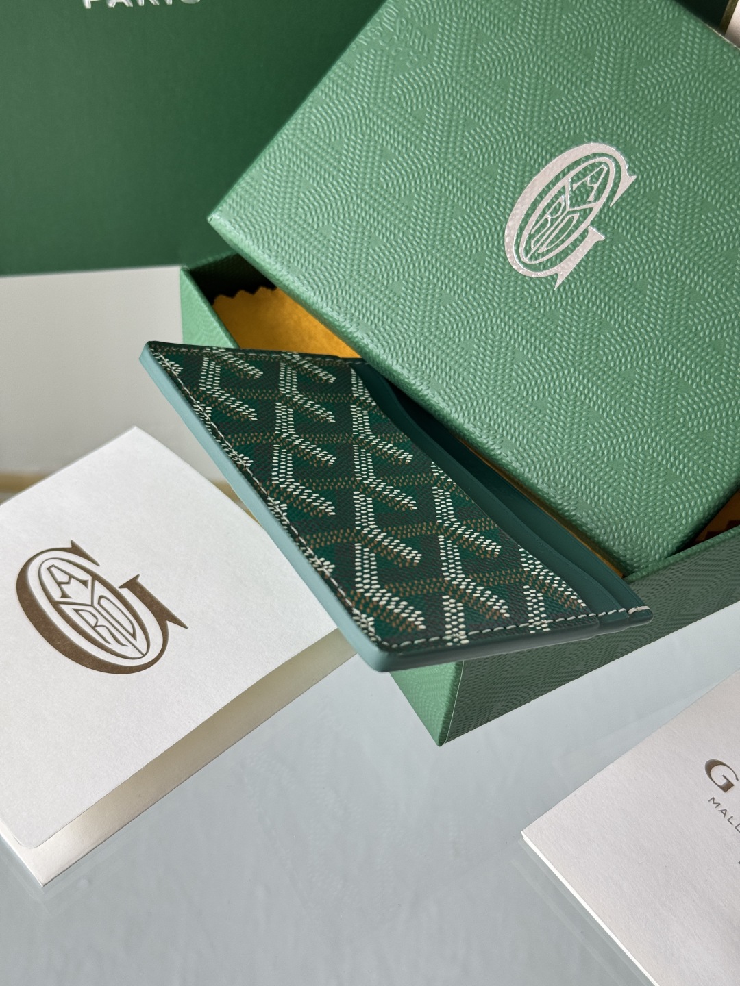Goyard Green Card Holder - Compact and Stylish for Everyday Essentials 6 cmp i1745821813947 6401 0 5