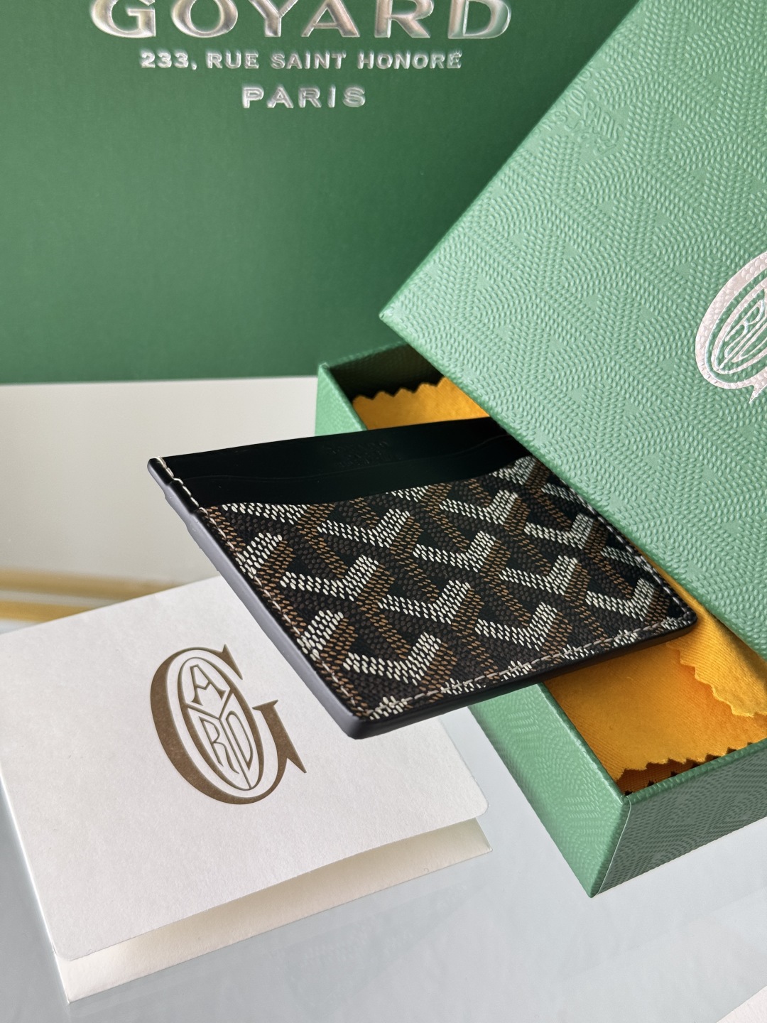 Goyard Card Holder - Compact and Stylish Card Case for Everyday Essentials 6 cmp i1745821850810 4796 0 4