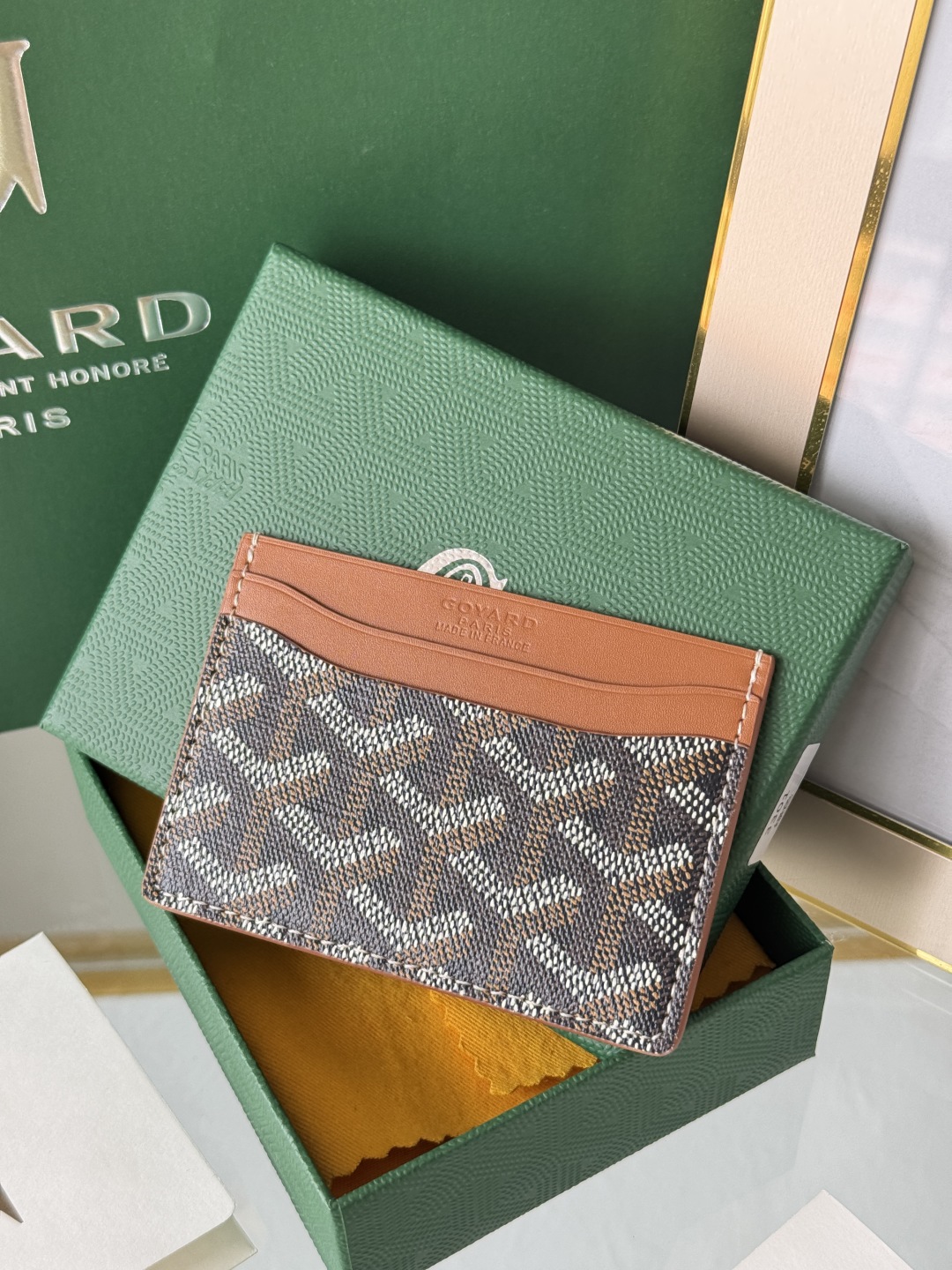 Goyard Card Holder - Compact and Stylish Card Case for Everyday Essentials 3 cmp i1745821872040 3153 0 1
