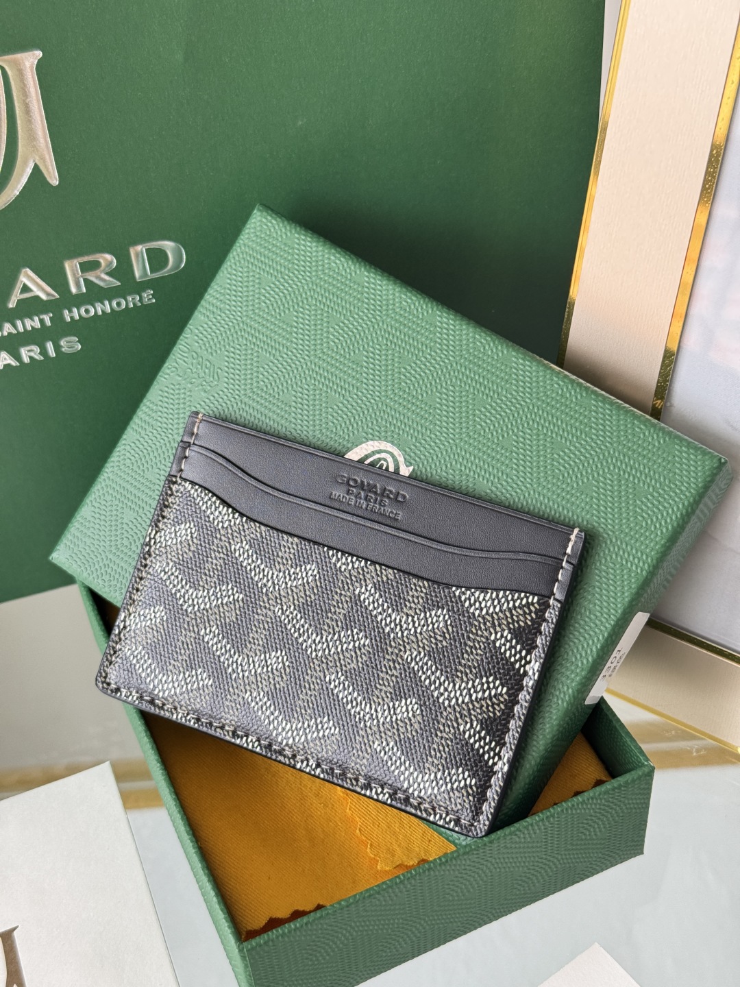 Goyard Card Holder - Compact and Stylish Card Case for Everyday Use 2 cmp i1745821956894 8267 0 1