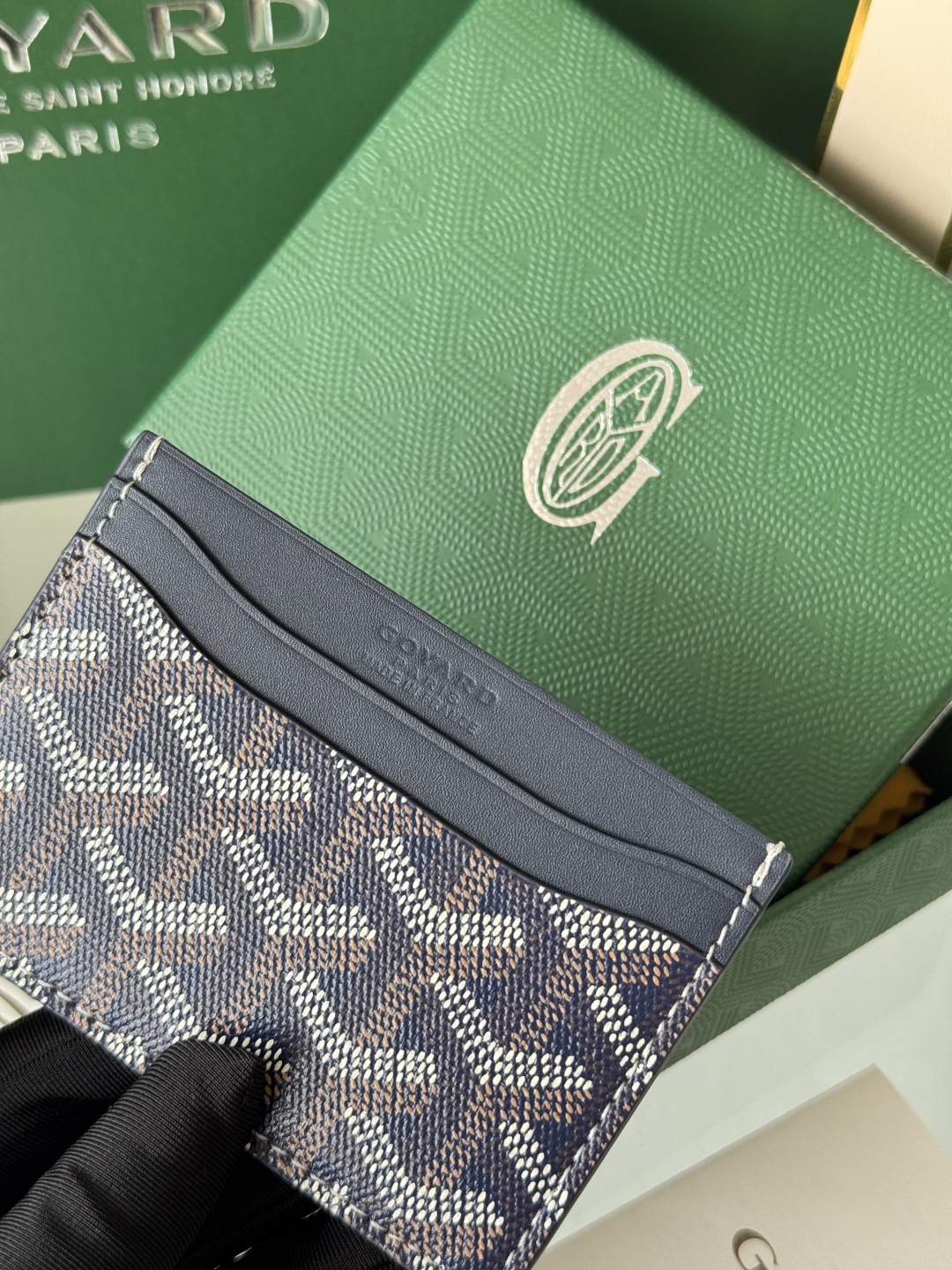 Goyard Card Holder - Compact and Stylish Wallet for Cards and Folded Bills 7 cmp i1745822001749 4326 0 6