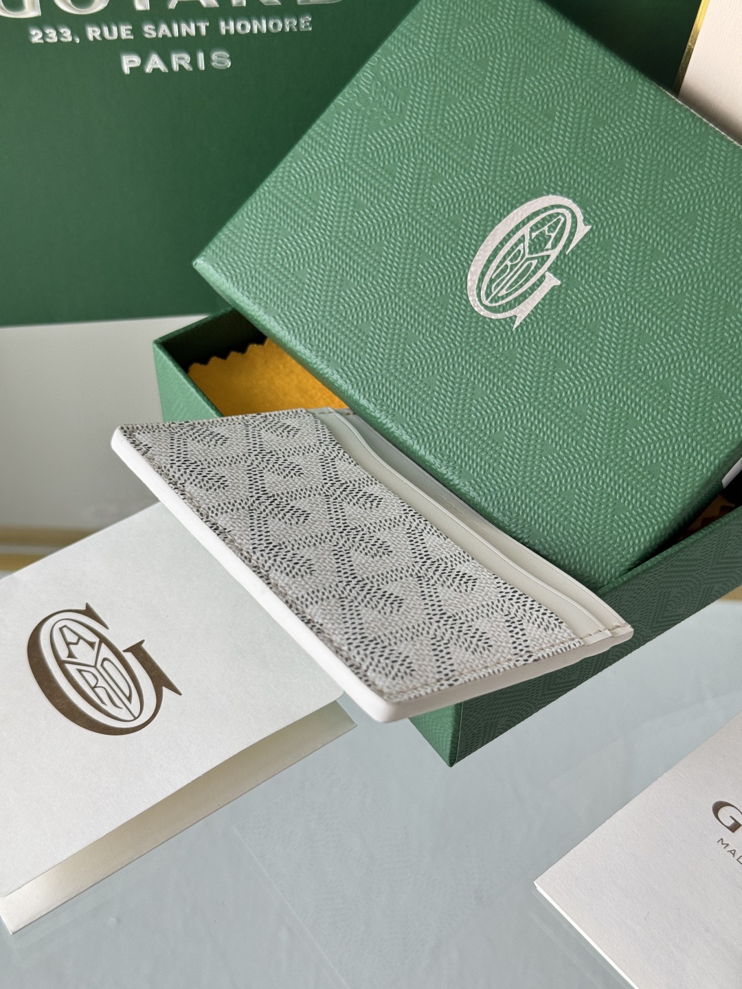 Goyard White Card Holder - Compact & Stylish Card Case, Perfect for Everyday Use 6 cmp i1745822016827 6182 0 5