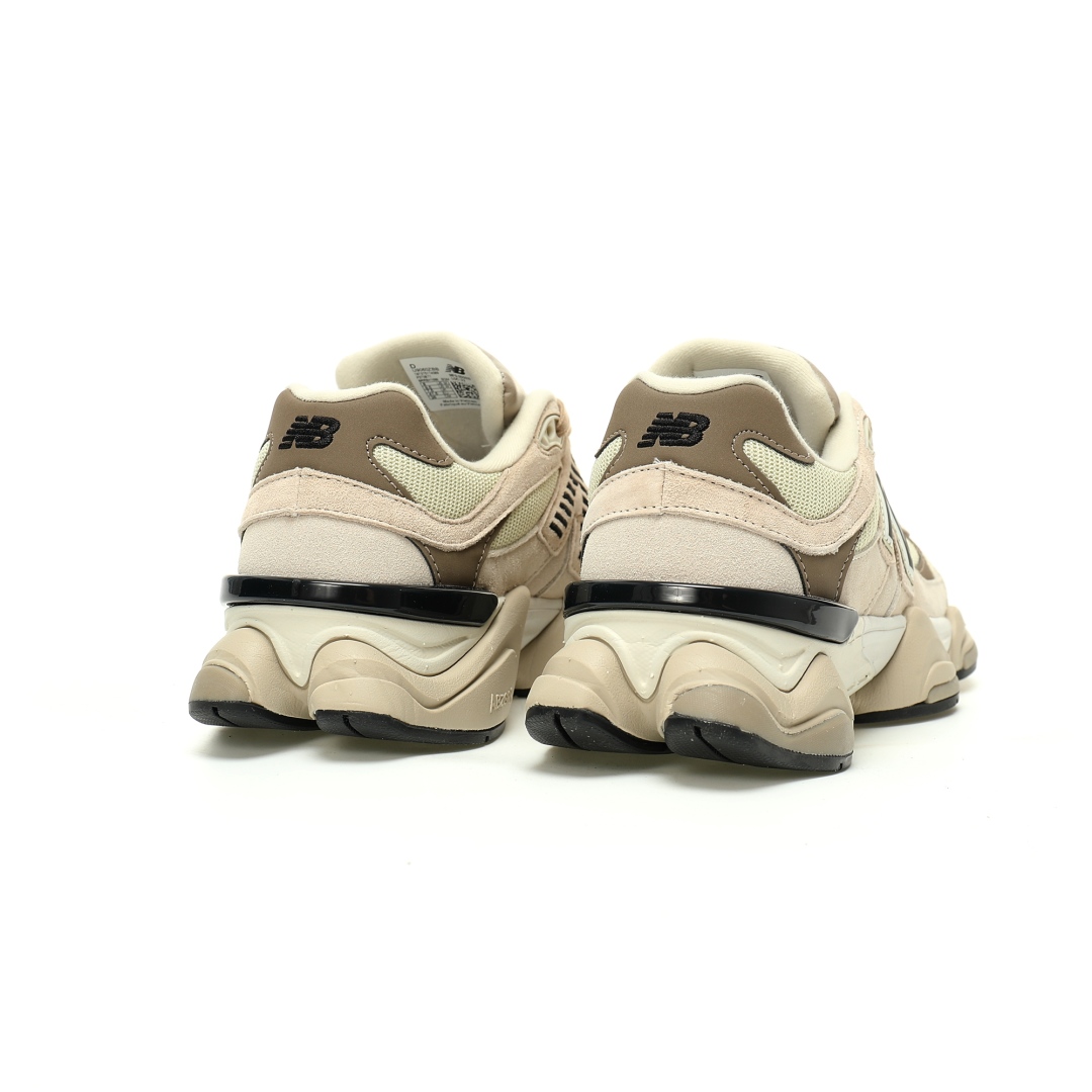 💰240 LY专供 独家纯原
【NB】【新品实拍篇】超优F版#男女鞋半码制#采用猪巴革组合网织布鞋面材质#4层组合底模#中底嵌入ABZORB缓震科技材料及后跟嵌入TPU装饰条稳固❗️ 2025中国蛇年限定配色!全新NB新百伦New Balance 9060"Mocha Brown"系列复古百搭老爹风小象蹄休闲运动跑步鞋“米黄摩卡棕黑”U9060ZBB
尺码:36 37 37.5 38 38.5 39.5 40 40.5 41.5 42 42.5 43 44 44.5 45 46.5
NewBalance近些年的出彩表现想必无需多言,除了各大品牌争相与其推出联名鞋款外,NewBalance也在逐步将自己的经典球鞋带回,当中最值得一提的莫过于NewBalance9060。近日,两款全新配色 New Balance 9060 官图曝光。第一双配色采用经典配色妆点,复古气质十足。鞋面采用网眼布、翻毛皮和皮革材质打造,带来不俗的视觉层次感。鞋侧面印有“N”字Logo,彰显鞋款身份。做旧白色中底搭配灰色外底收尾,完善整双鞋设计。第二双配色采用深灰色妆点,灰色和白色点缀,十分帅气。其余设计与第一款相同。
