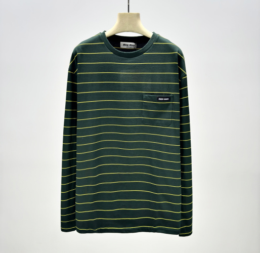 Miu Miu Cotton Jersey T-Shirt Oversize Fit Long Sleeve Green with Logo Patch 1 Miu Miu Cotton Jersey T-Shirt Oversize Fit Long Sleeve Green with Logo Patch