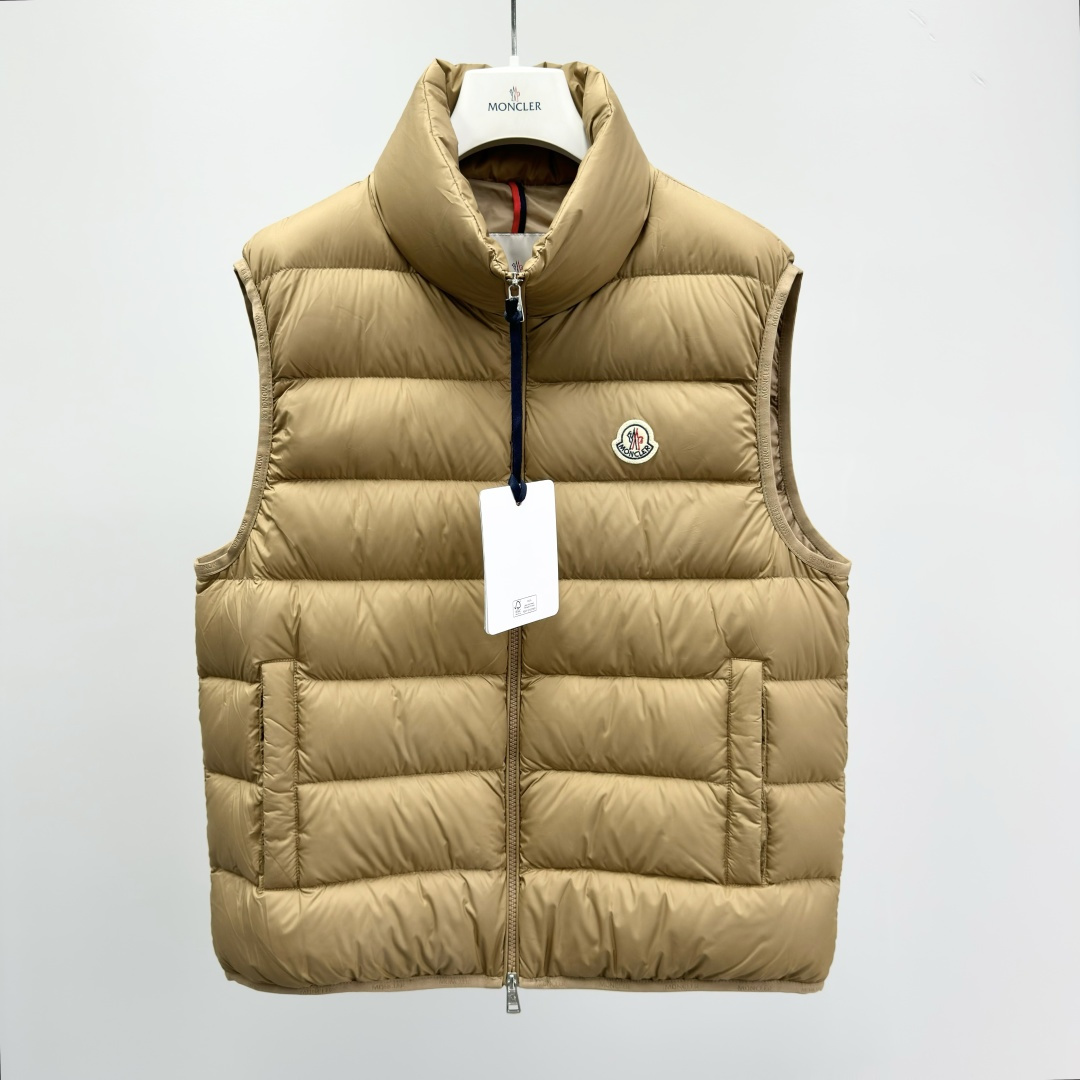 NO:572582,M0ncler Contrin Series FW25 Comfortable Zipper Opening Zipper Pocket Sleeveless Down Vest Men's Fabric Polyester Pattern Others Filled Down Suitable for Seasons Spring and Autumn Collar Stand Collar Placket Zipper Regular Length Fit Style Others Packing List Brand Tag Card Hangtag 28325983.9,,down jacket,alexander wang19860909M0ncler Contrin系列FW25 舒适拉链开合拉链口袋无袖羽绒马甲 男款 面料涤纶 图案其他 填充物羽绒 适用季节春,秋 领型立领 衣门襟拉链 衣长常规款 版型合身 款式其他 包装清单品牌标签卡吊牌 28325983.9,,down jacket,alexander wang,Men's clothing