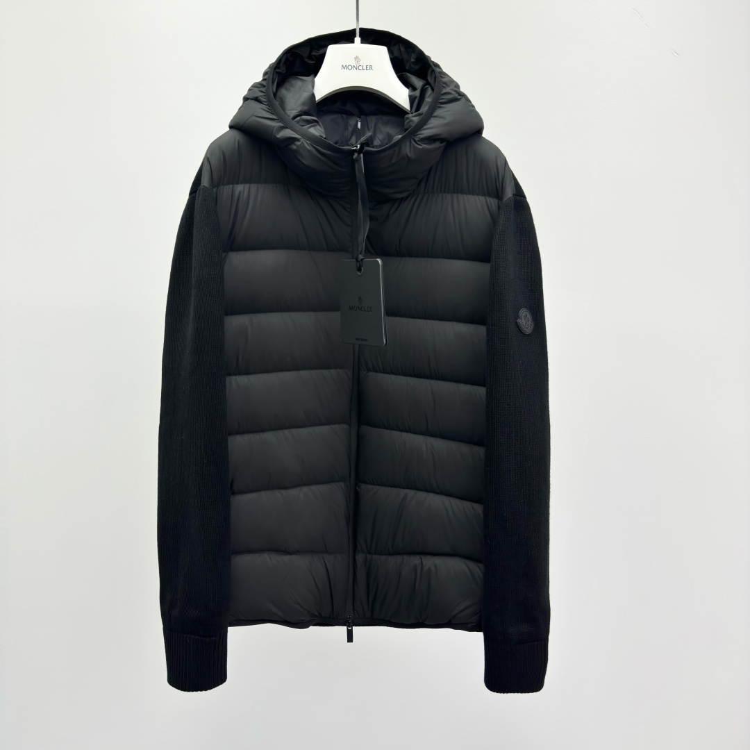 NO:607975,M0ncler Padded Corduroy series Logo hooded zipper long-sleeved down jacket 90% down content Polyester fabric Fit-fitting Moderate thickness Regular length Hooded collar Packing list Brand label card hangtag Ingredient content Feather 10 Fabric: Polyester fiber Filling: Down 90 Fly zipper Regular sleeve shape Long sleeves 28325084.7fjx,,down jacket,hats,alexander wang19860909M0ncler Padded Corduroy系列 徽标连帽拉链长袖羽绒服 绒子含量90 面料涤纶 版型合身 厚度适中 衣长常规款 领型连帽 包装清单品牌标签卡吊牌 成分含量羽毛10面料:聚酯纤维填充物:羽绒90 衣门襟拉链 袖型常规 袖长长袖 28325084.7fjx,,down jacket,hats,alexander wang,Men's clothing